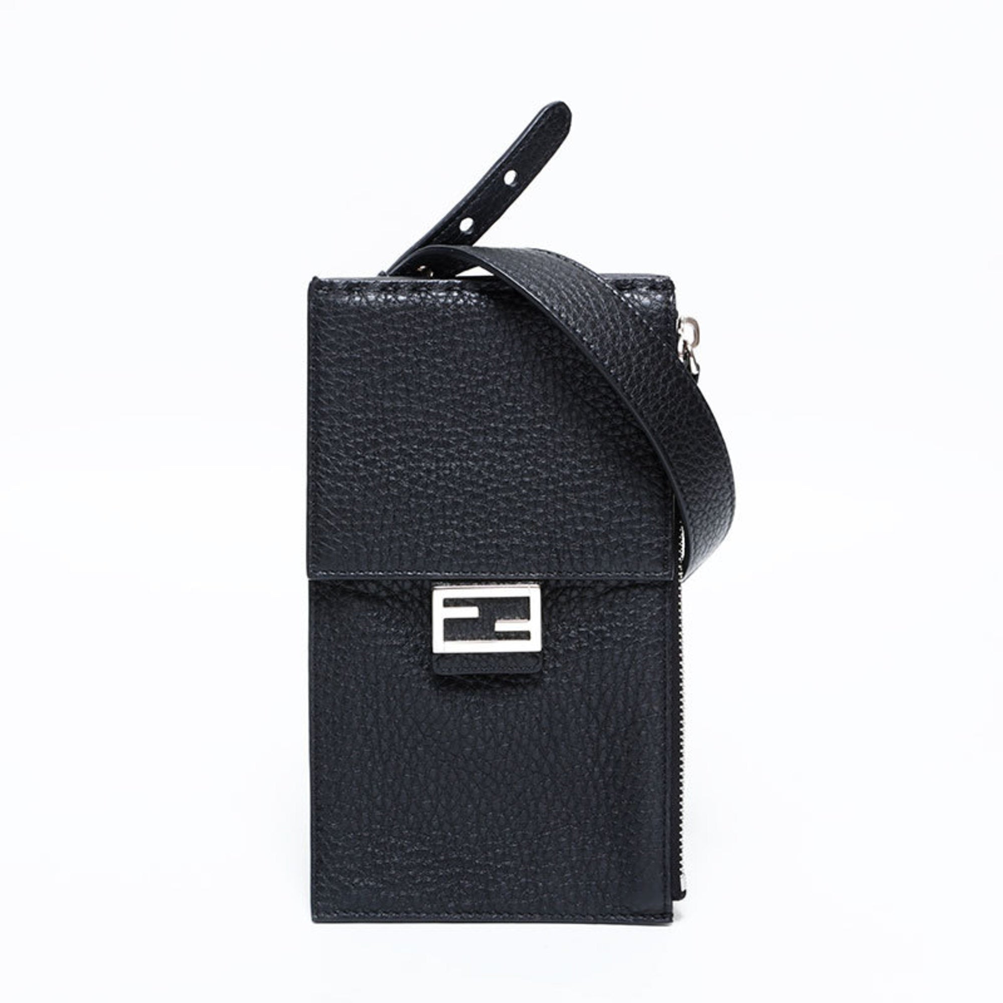Fendi Black Leather Shoulder Bag (Pre-Owned)