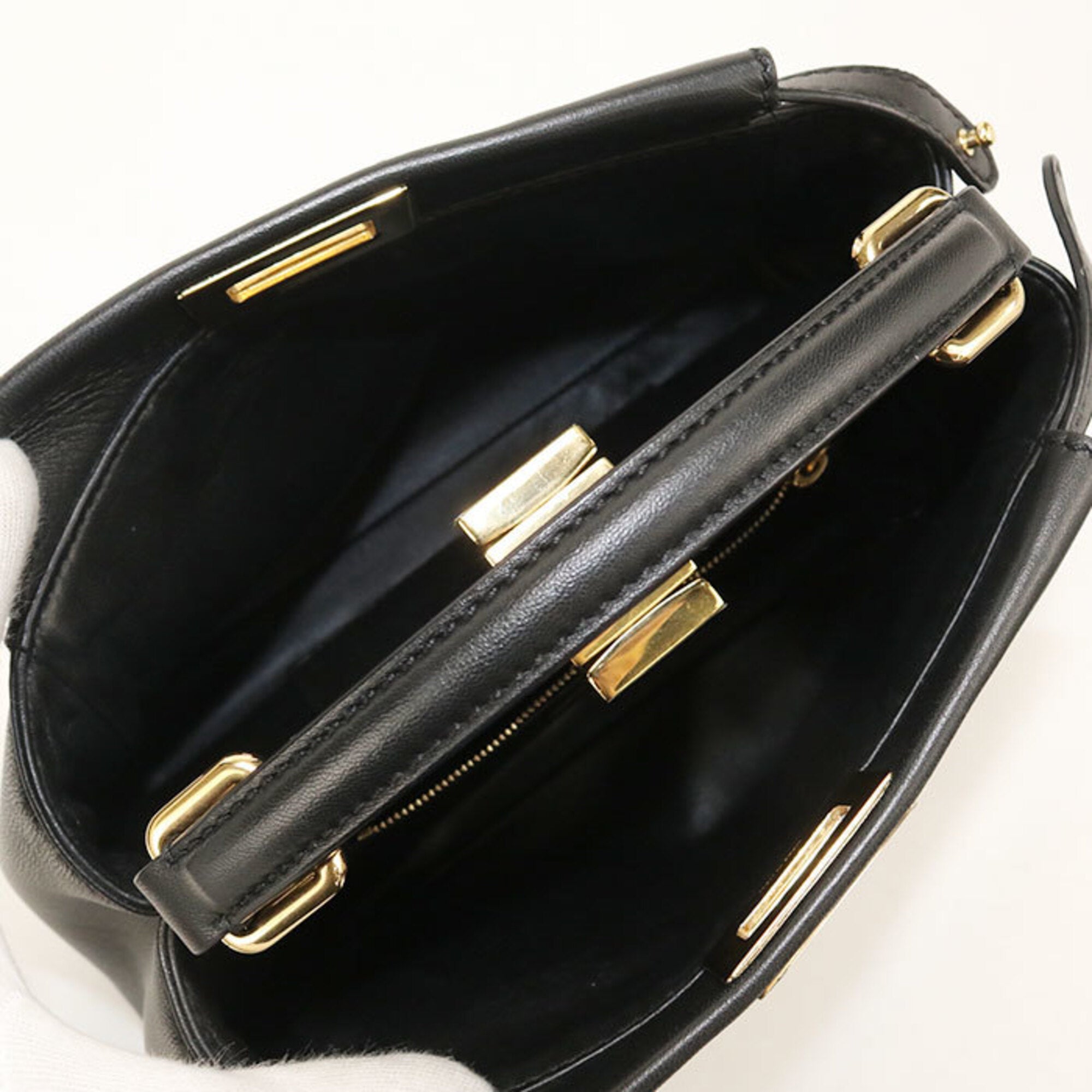 Fendi Black Leather Handbag (Pre-Owned)