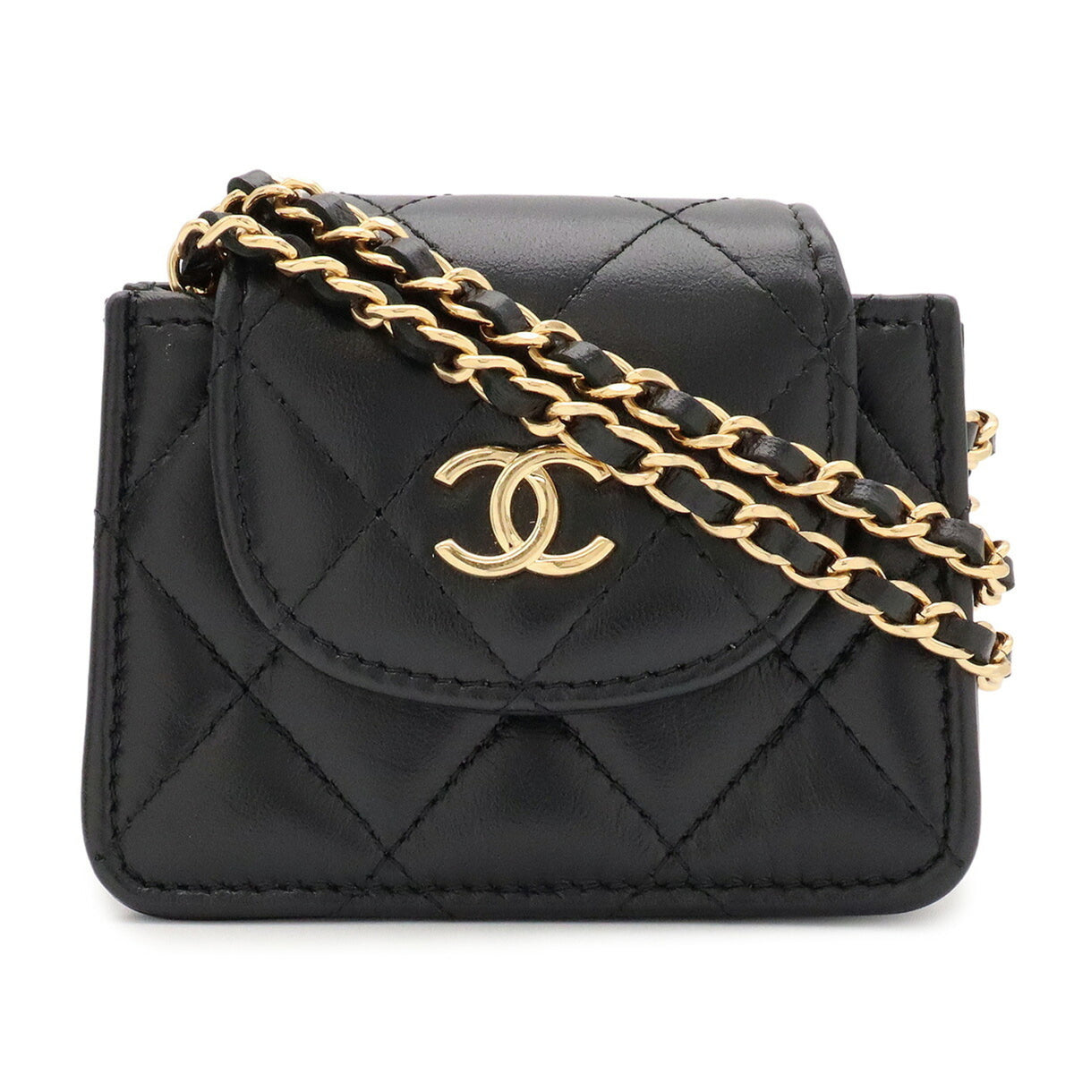 Chanel Matelasse Black Leather Pochette Shoulder Bag (Pre-Owned)