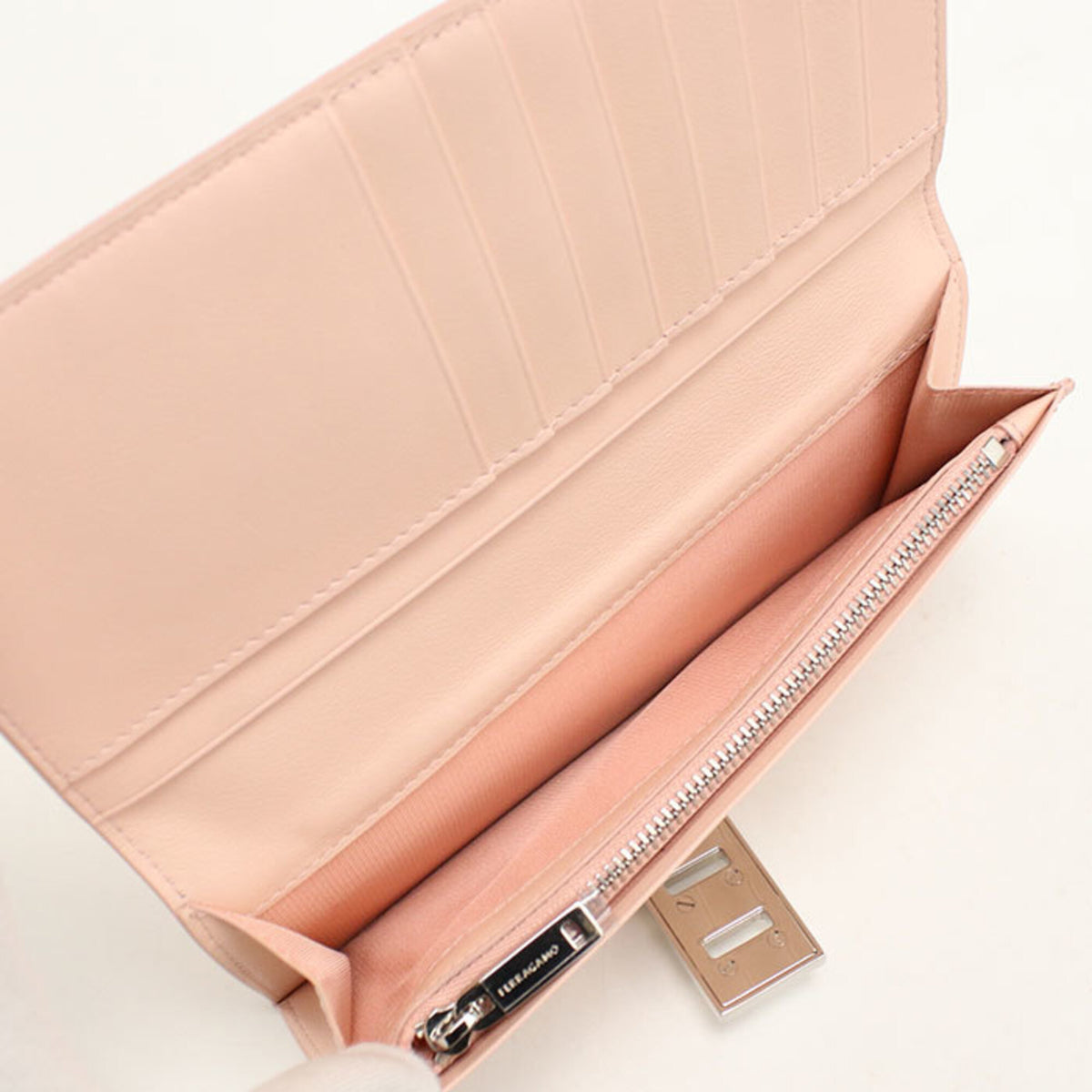 Salvatore Ferragamo Pink Leather Long Wallet (Bi-Fold) (Pre-Owned)