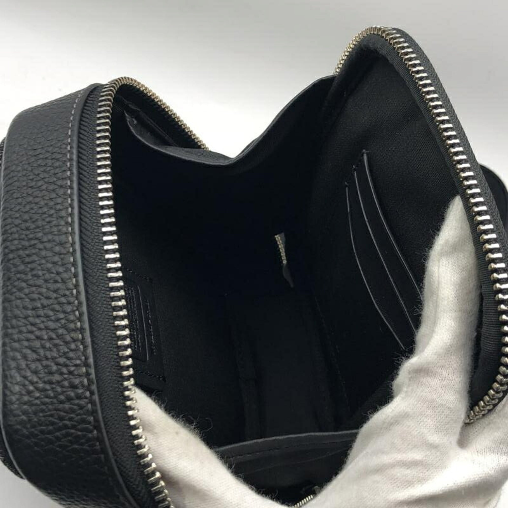 Coach Black Shoulder Bag (Pre-Owned)