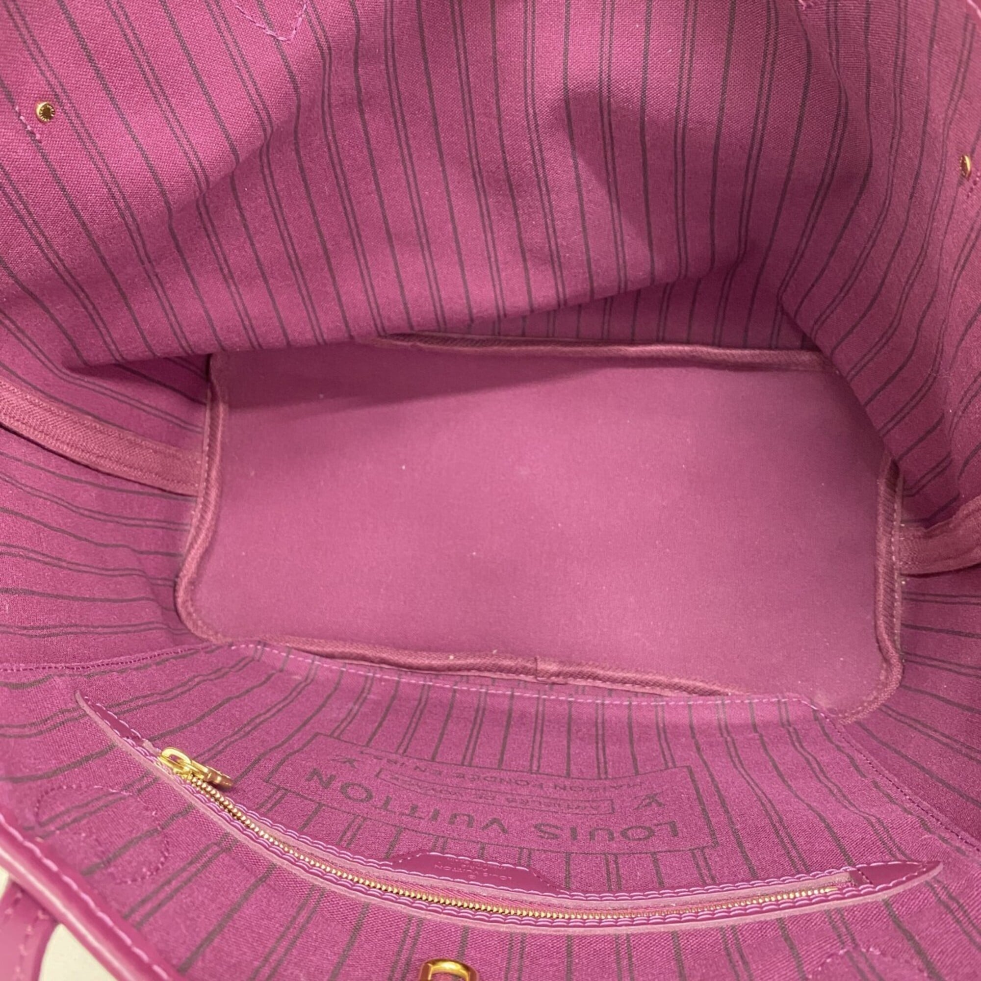 Louis Vuitton Magenta Tote Bag (Pre-Owned)