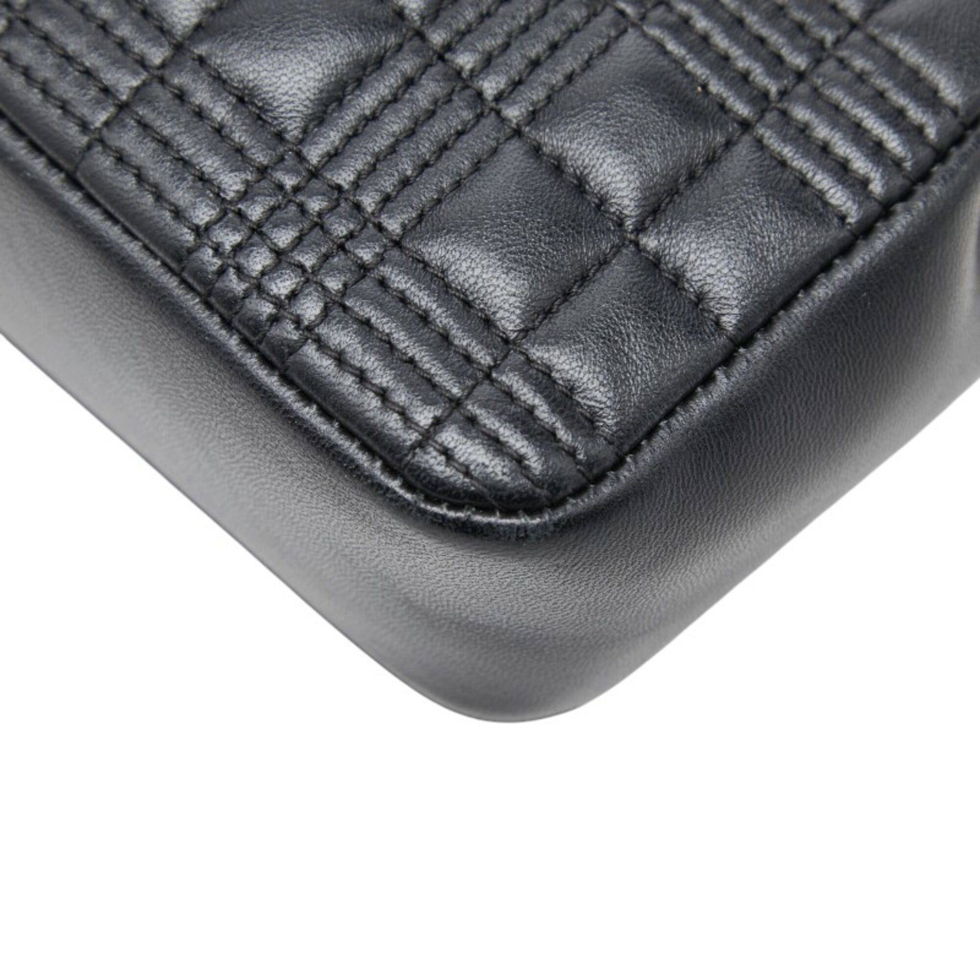 Burberry Black Leather Shoulder Bag (Pre-Owned)
