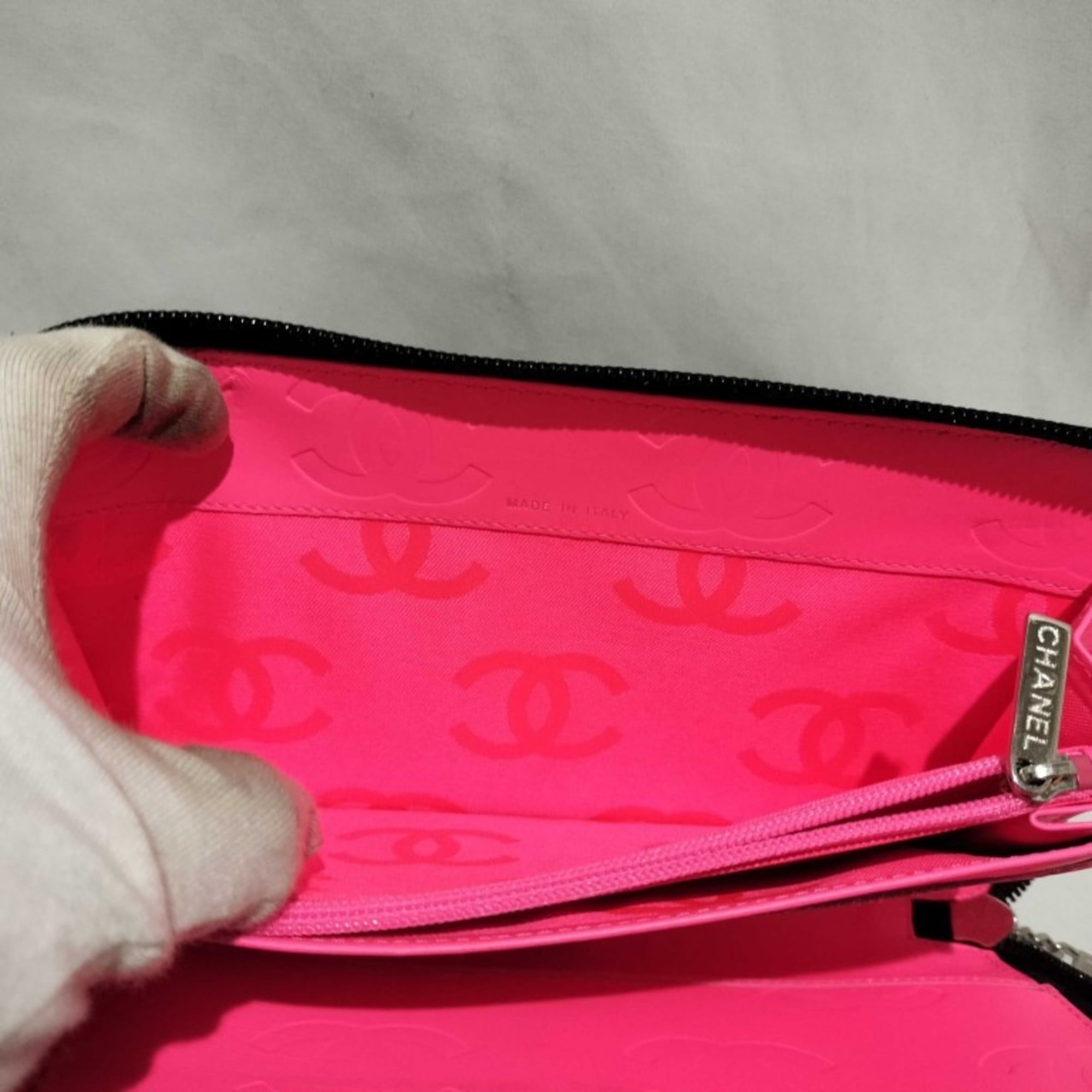 Chanel Black Pink Leather Long Wallet (Bi-Fold) (Pre-Owned)