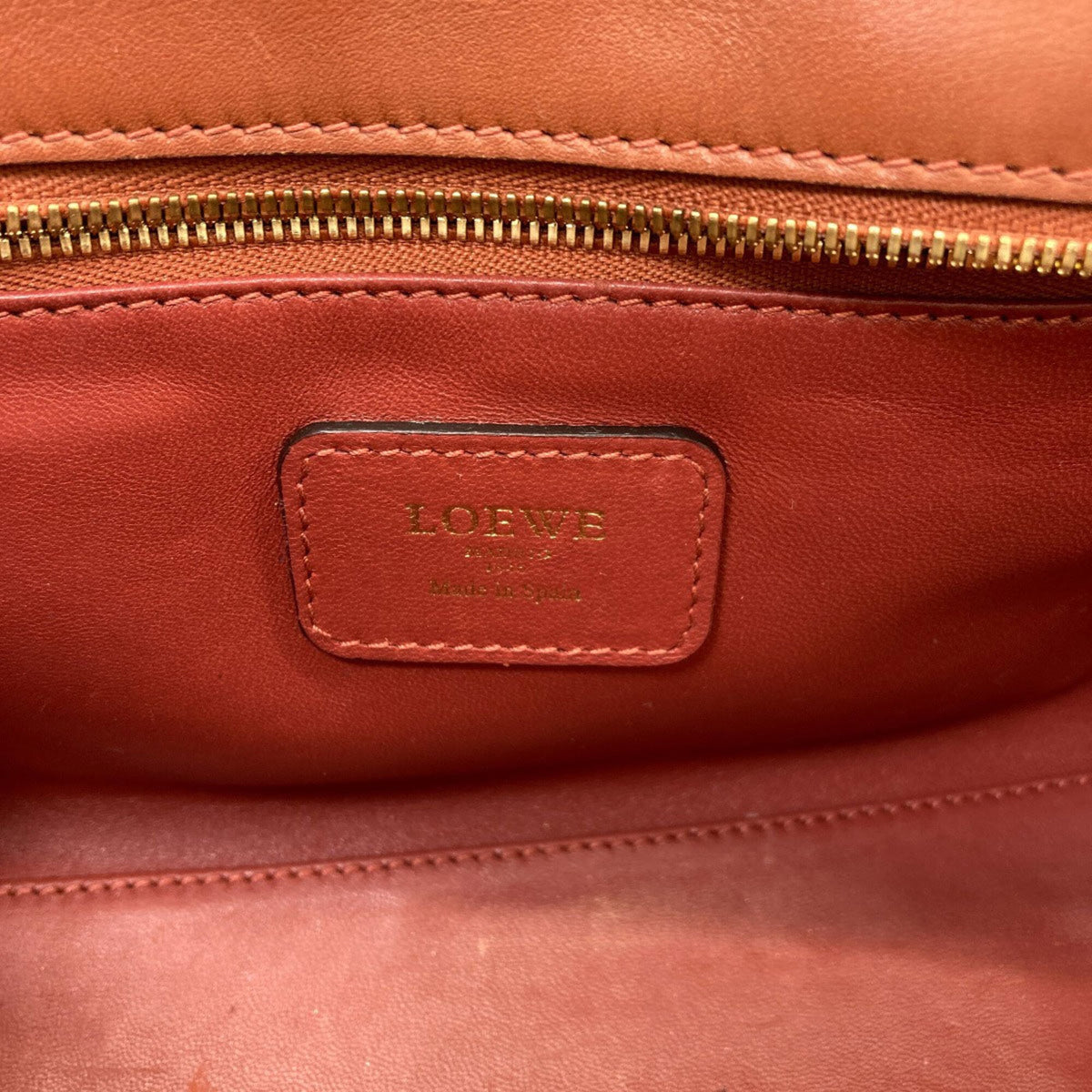 Loewe Brown Leather Handbag (Pre-Owned)