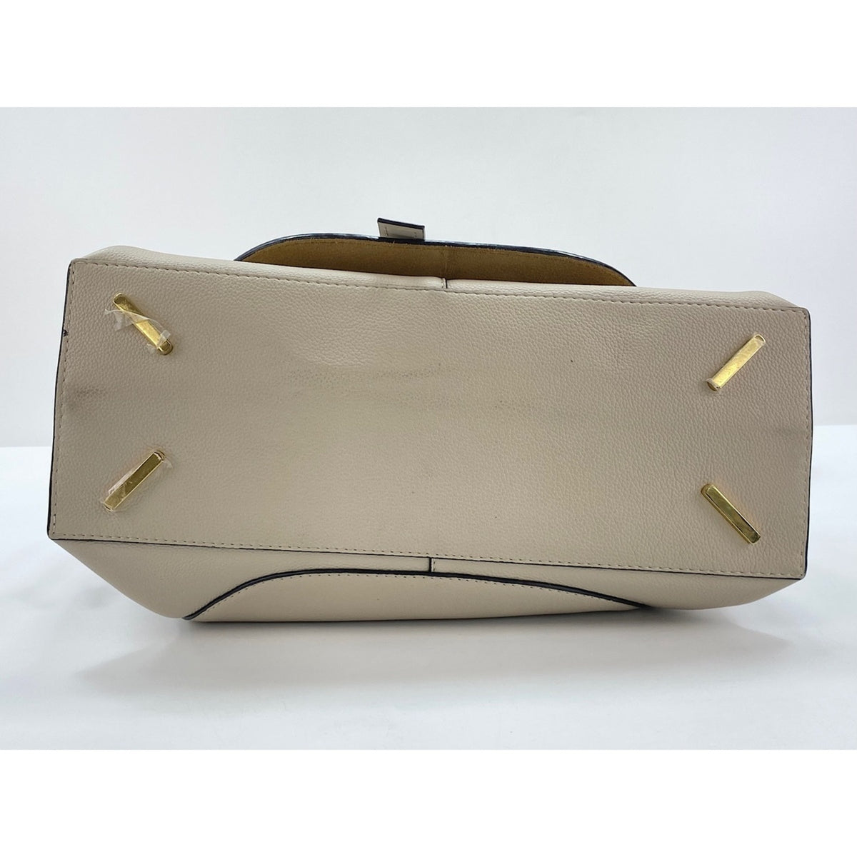 Loewe Beige Handbag (Pre-Owned)