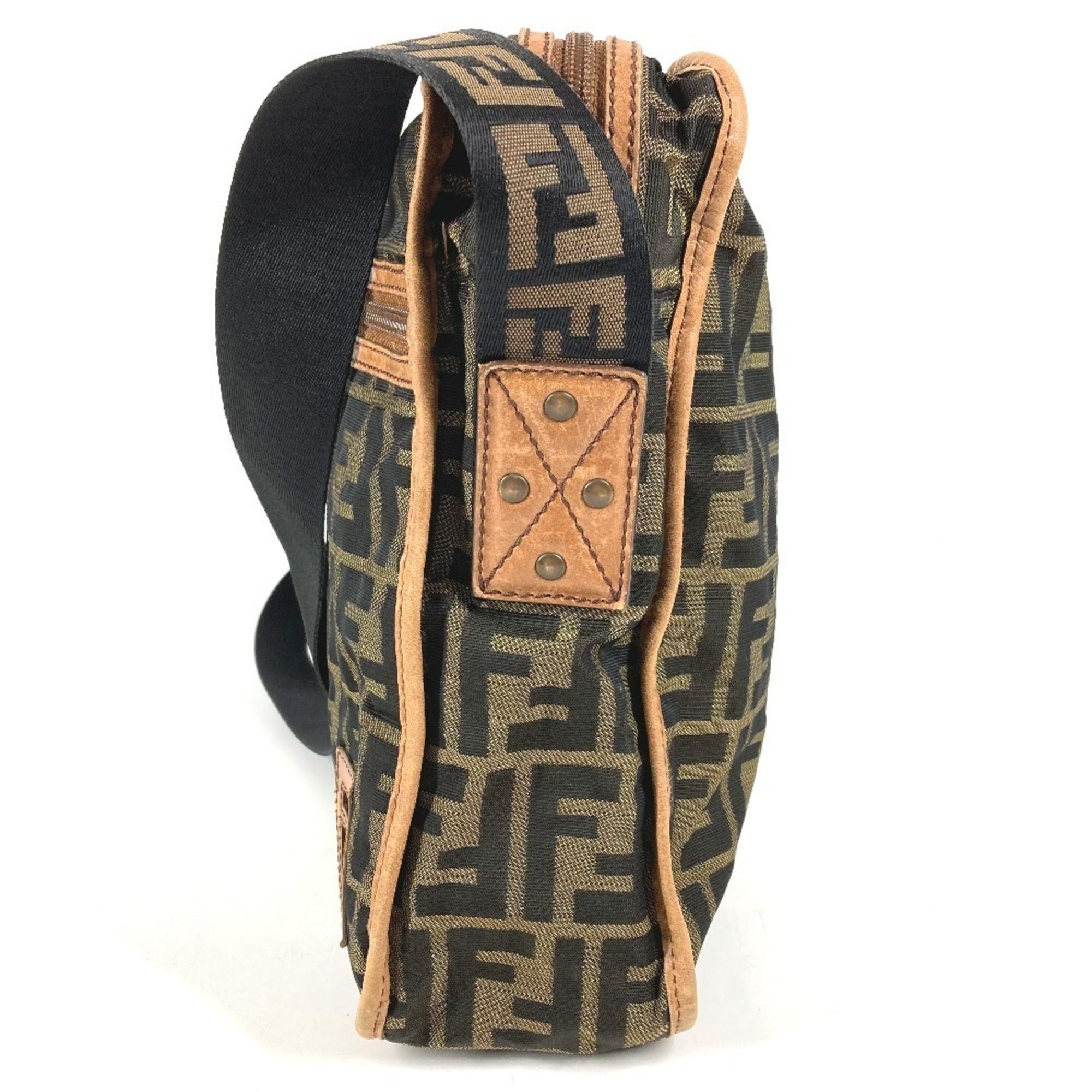 Fendi Brown Leather Pochette Shoulder Bag (Pre-Owned)