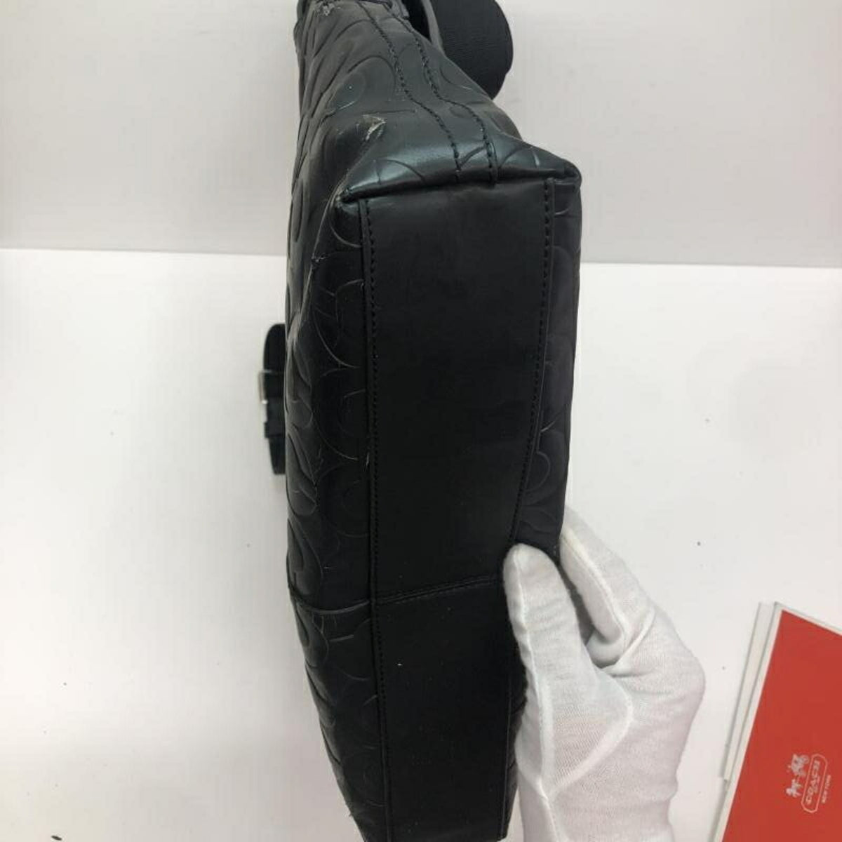 Coach Signature Black Signature Line Shoulder Bag (Pre-Owned)