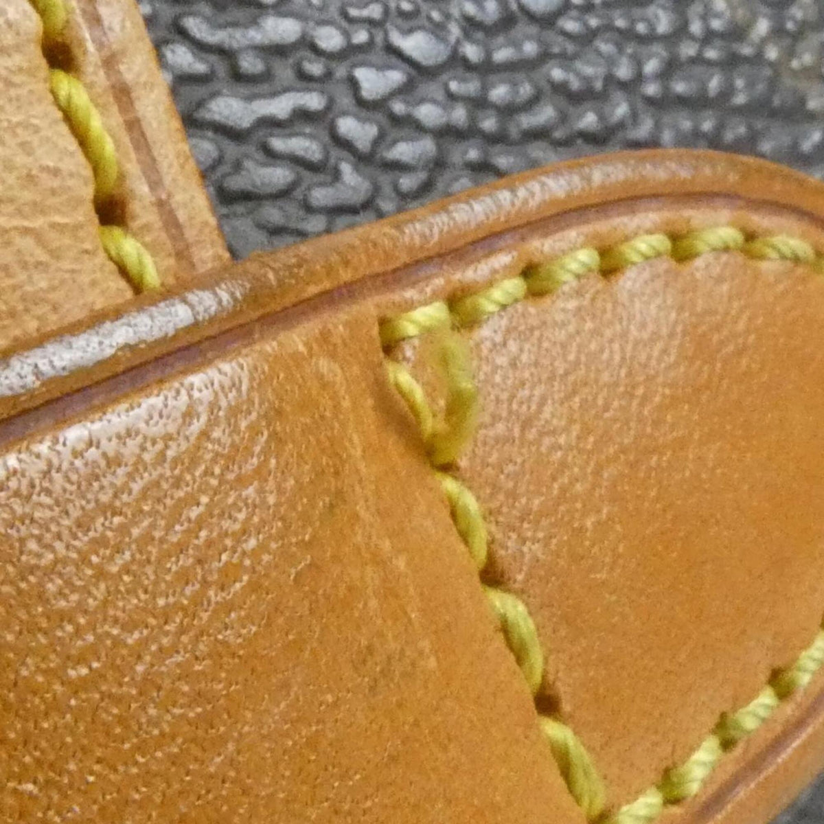 Louis Vuitton Marron Coated Canvas Shoulder Bag (Pre-Owned)