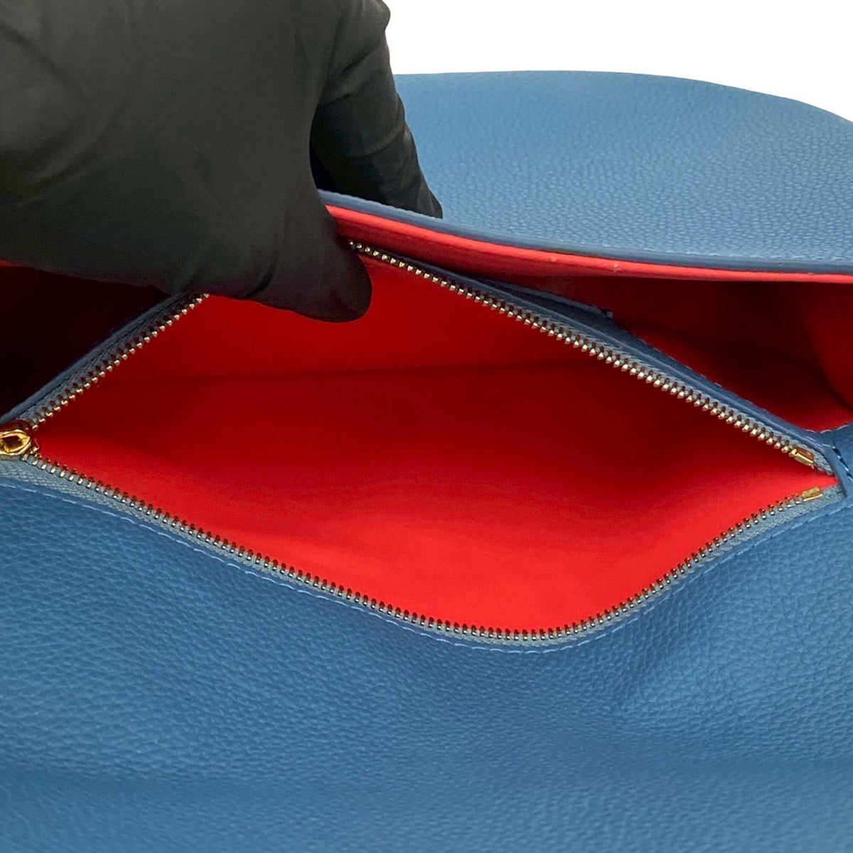 Louis Vuitton Blue Leather Pochette Shoulder Bag (Pre-Owned)