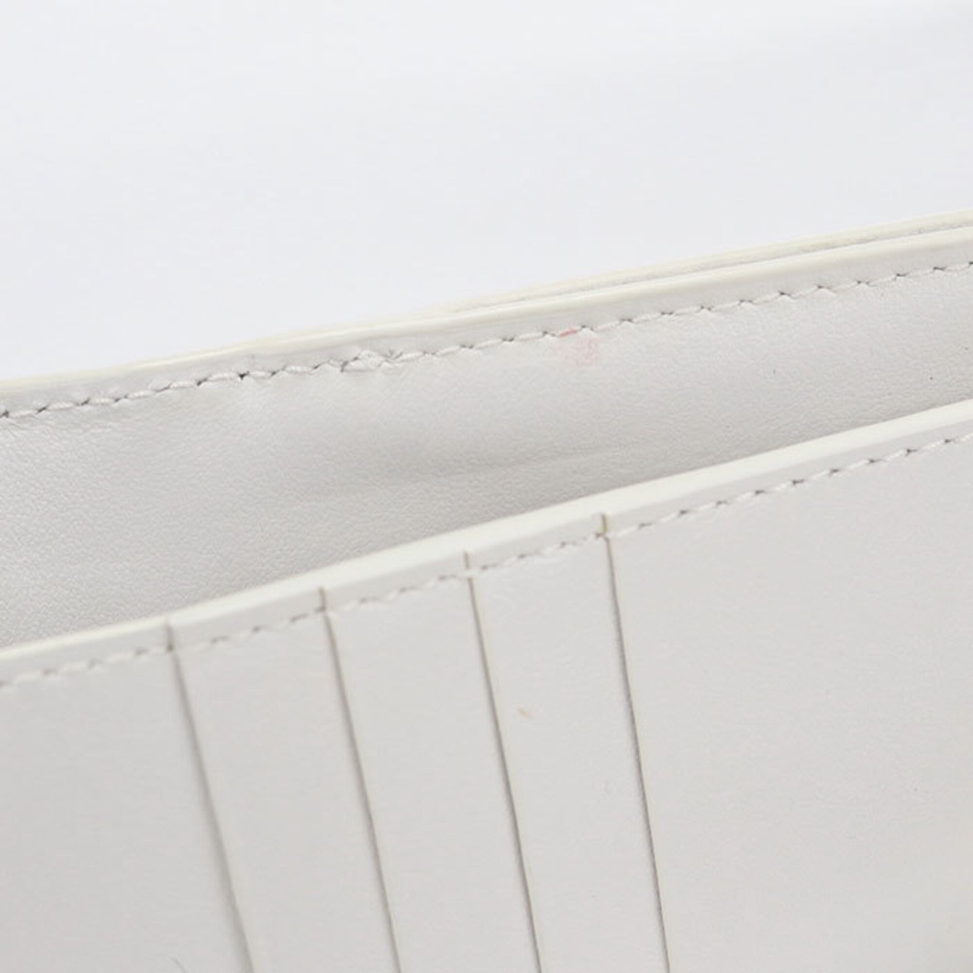 Bottega Veneta White Leather Wallet (Bi-Fold) (Pre-Owned)