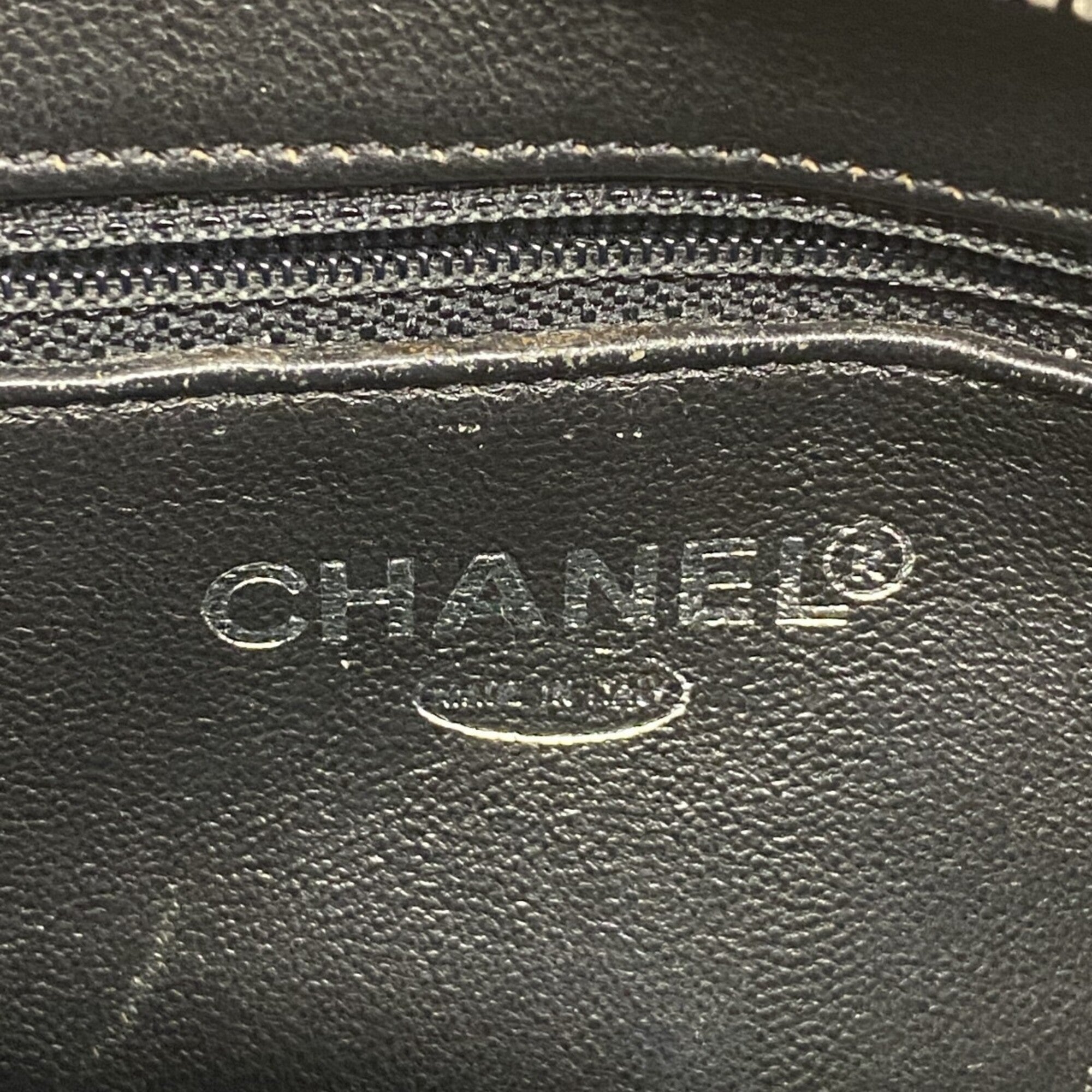 Chanel Black Grained Calfskin Tote Bag (Pre-Owned)