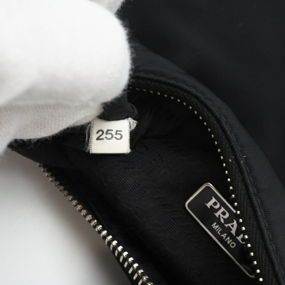 Prada Black Leather Shoulder Bag (Pre-Owned)