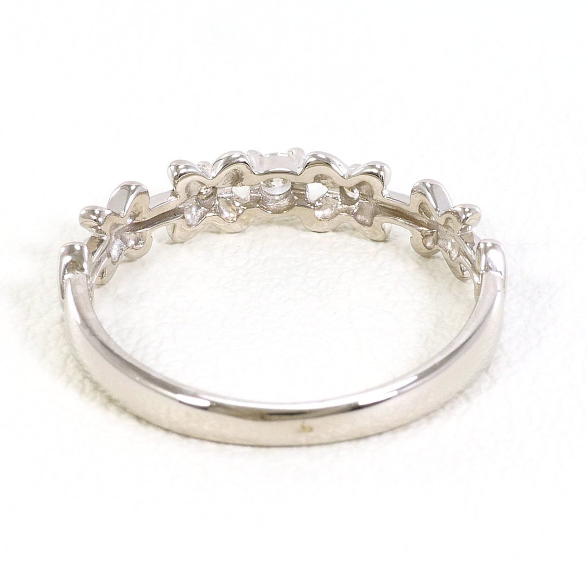 Unbranded White Gold White Gold (10K) Band Ring (Pre-Owned)