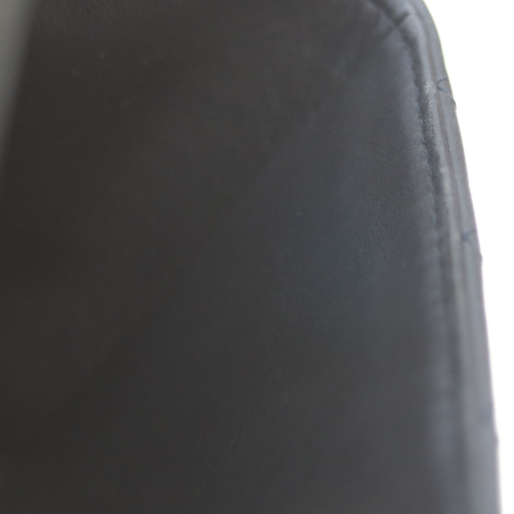 Chanel Matelasse Navy Leather Shoulder Bag (Pre-Owned)