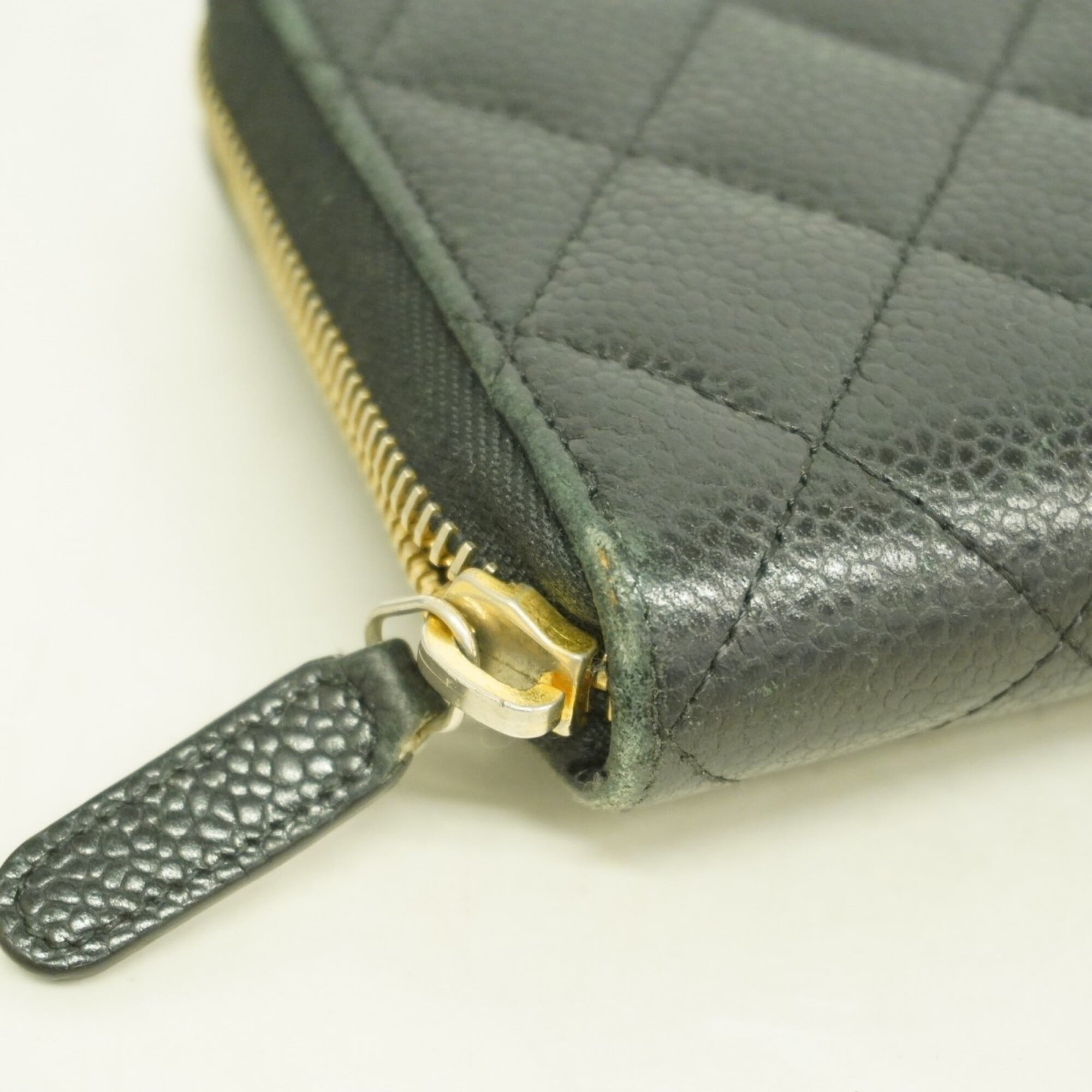 Chanel Black Grained Calfskin Long Wallet (Bi-Fold) (Pre-Owned)