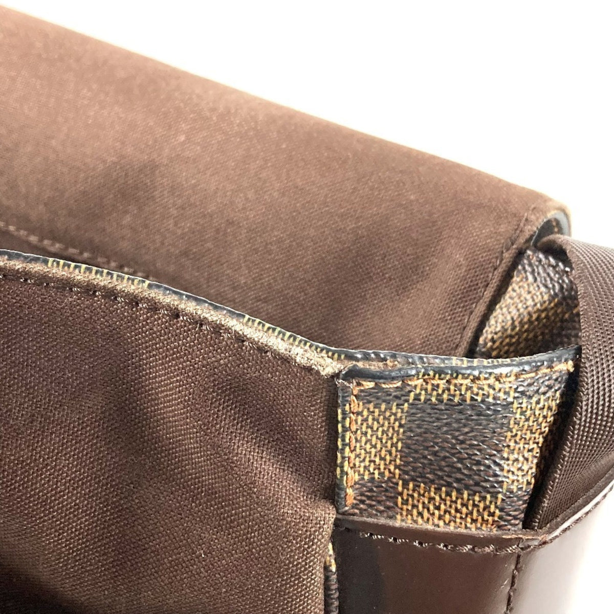 Louis Vuitton Brown Damier Canvas Messenger Bag Shoulder Bag (Pre-Owned)