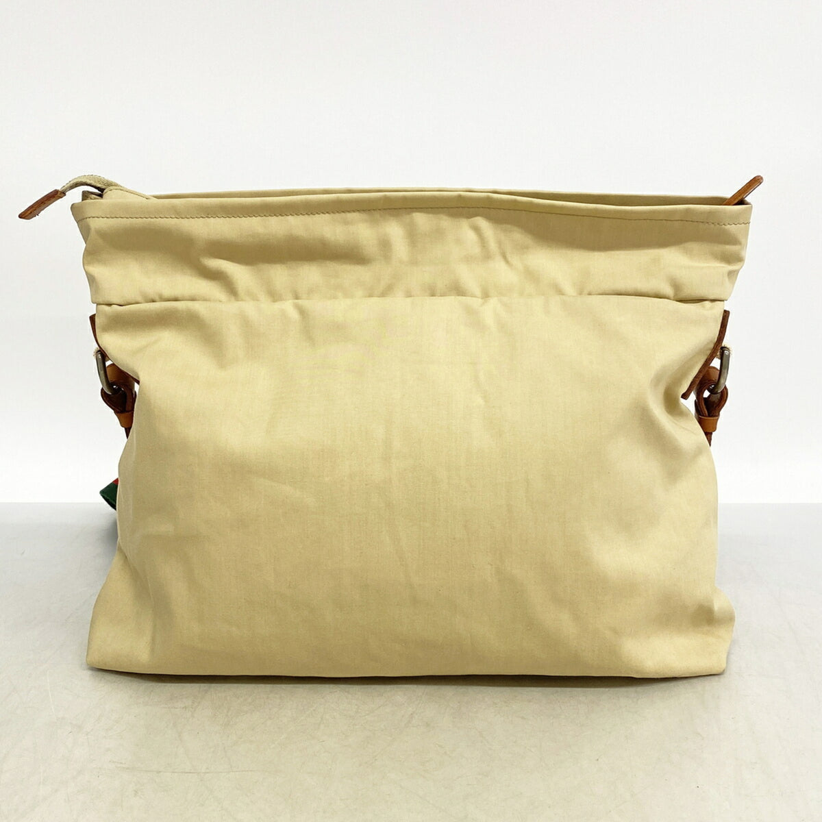 Gucci Beige Nylon Shoulder Bag (Pre-Owned)