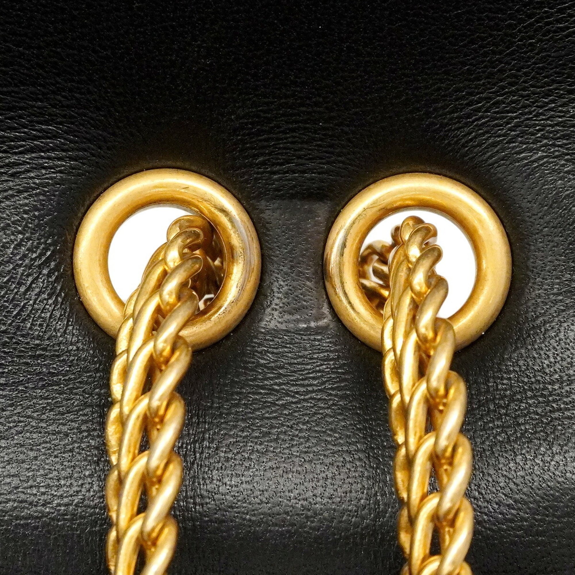 Chanel Black Leather Shoulder Bag (Pre-Owned)