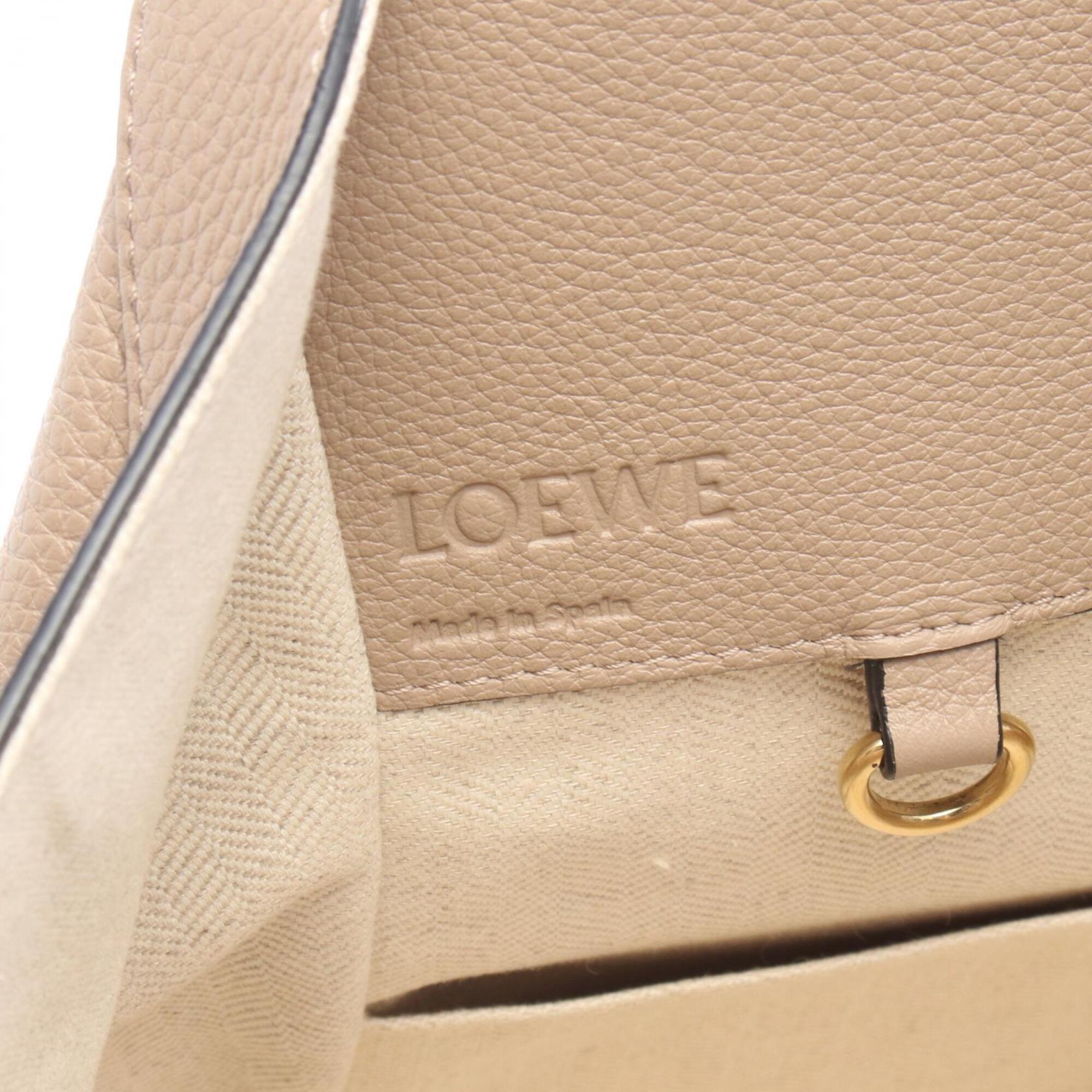 Loewe Beige Leather Handbag (Pre-Owned)