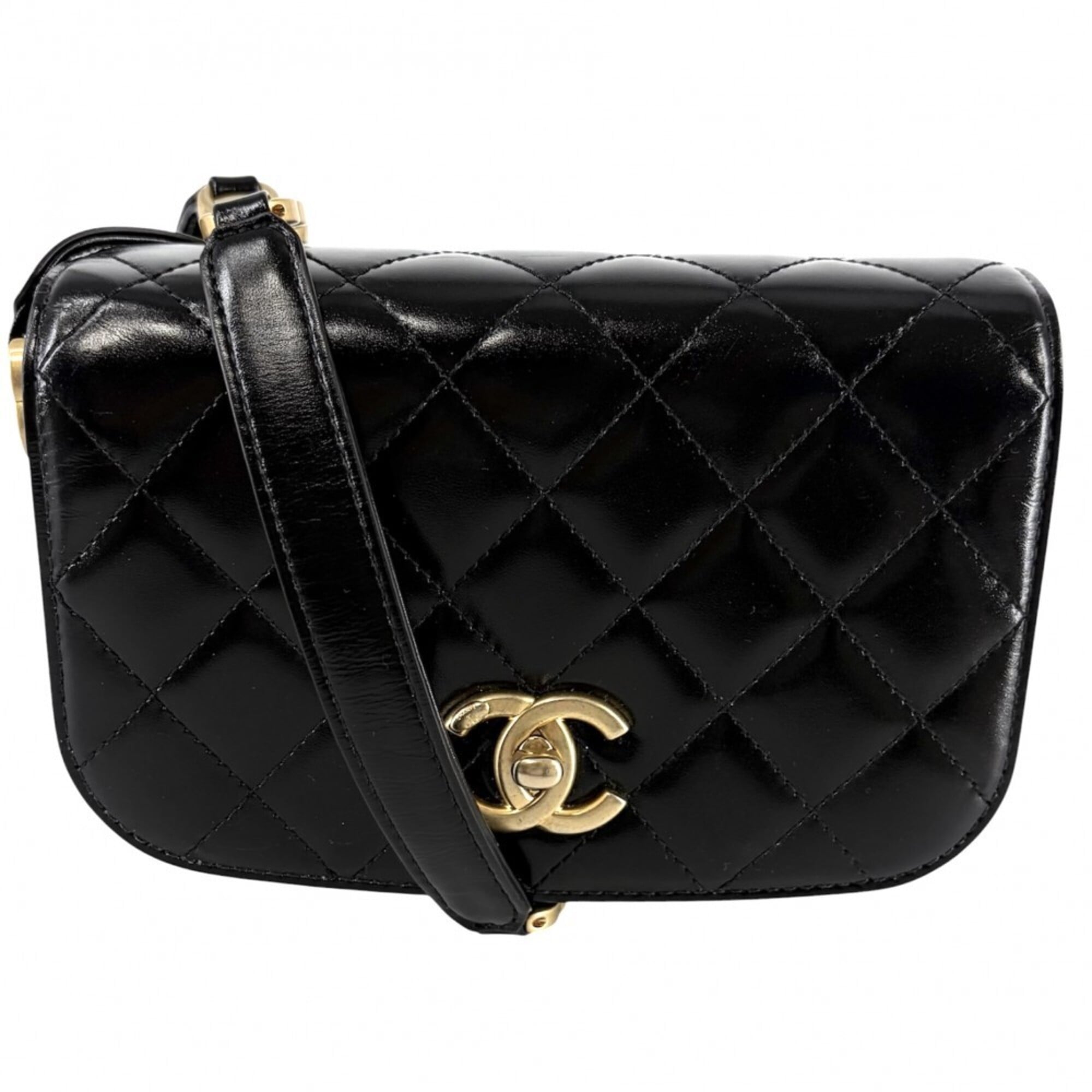 Chanel Black Leather Shoulder Bag (Pre-Owned)