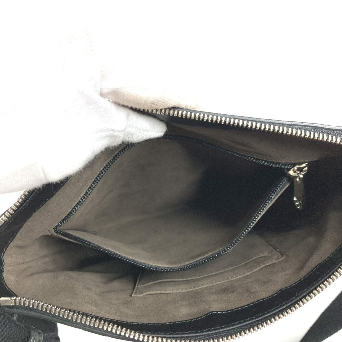 Gucci Black Pochette Shoulder Bag (Pre-Owned)