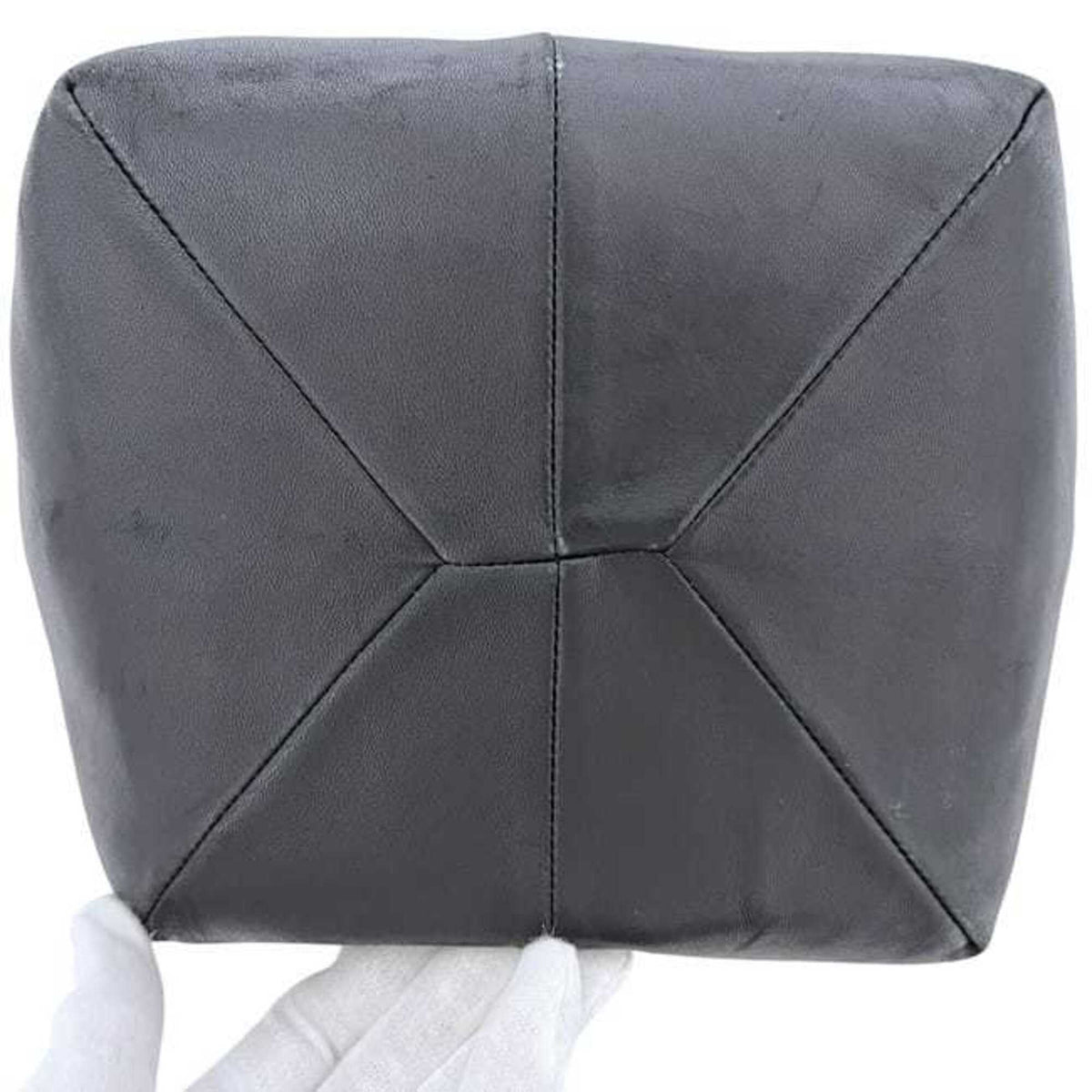 Loewe Black Nappa Leather Leather Handbag (Pre-Owned)