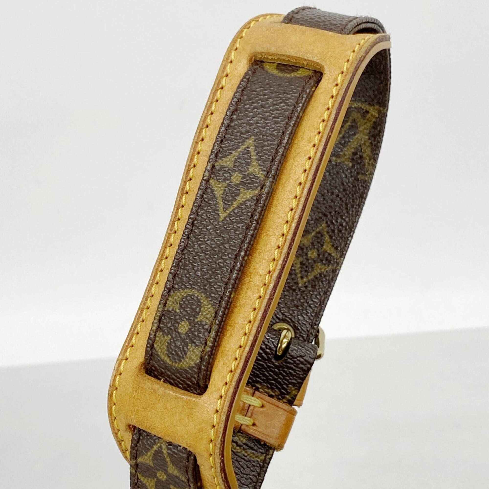 Louis Vuitton Brown Shoulder Bag (Pre-Owned)