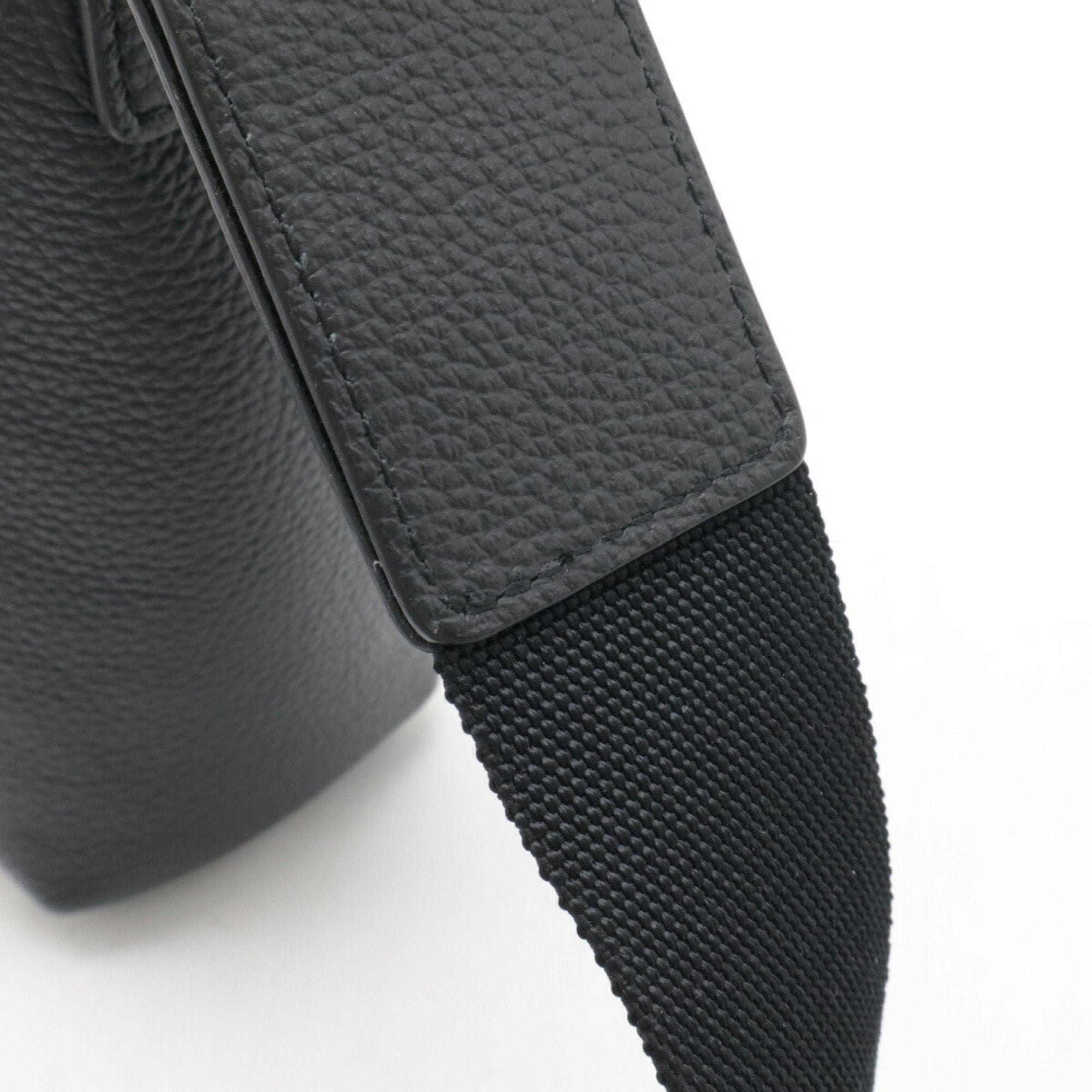Balenciaga Black Leather Pochette Shoulder Bag (Pre-Owned)