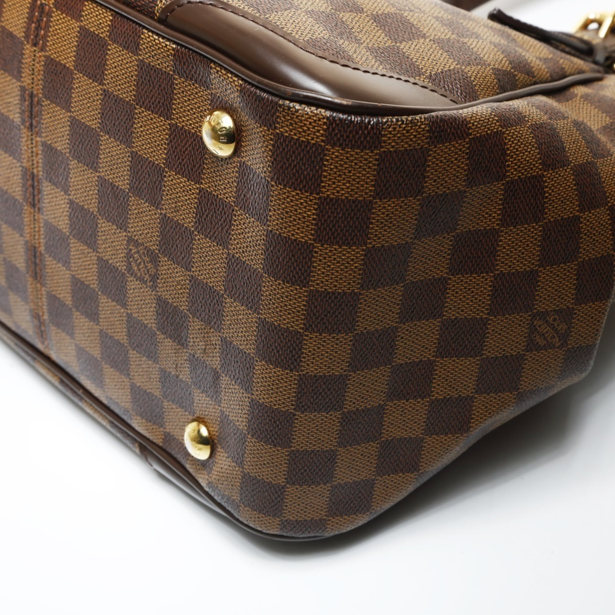 Louis Vuitton Brown Shoulder Bag (Pre-Owned)