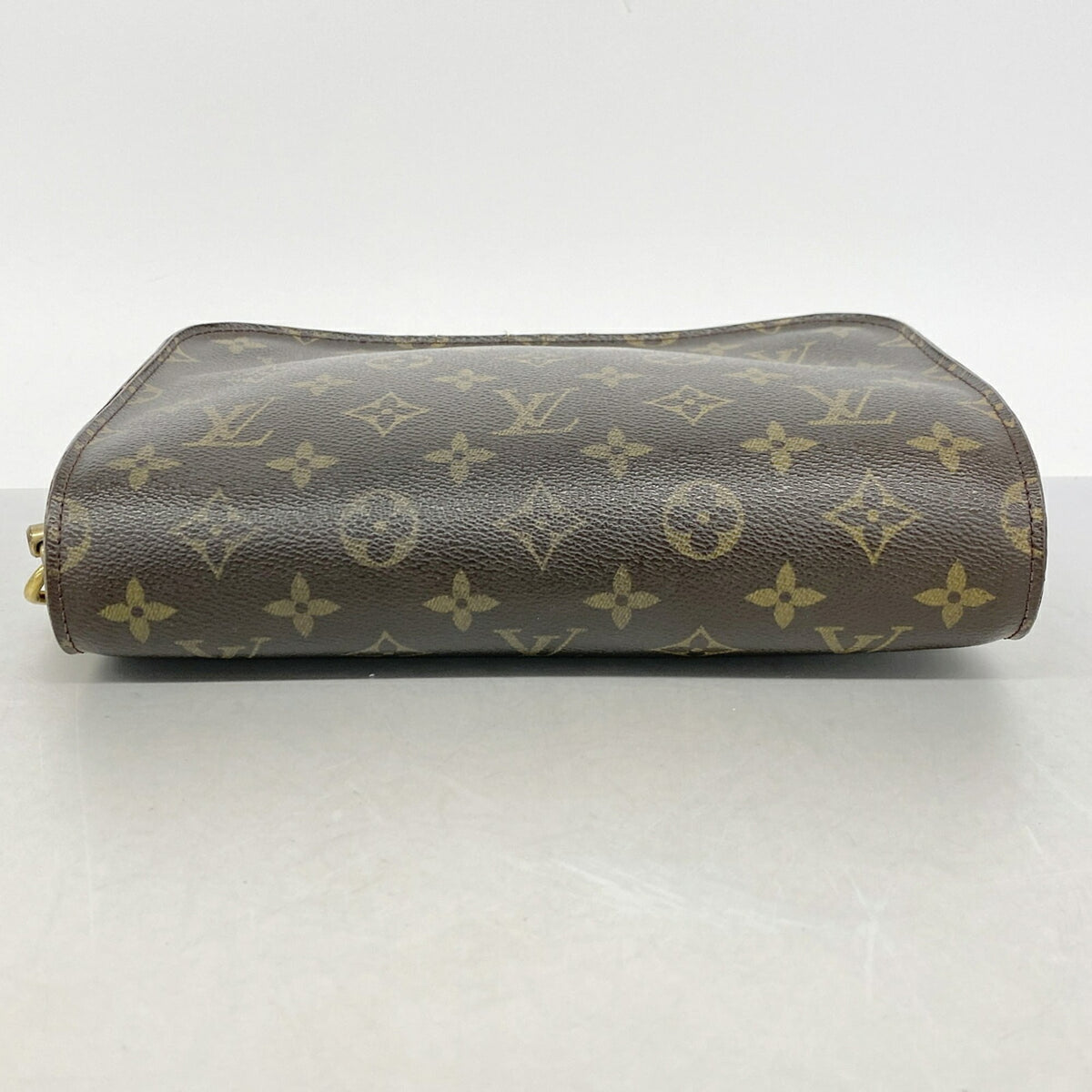 Louis Vuitton Brown Clutch Bag (Pre-Owned)
