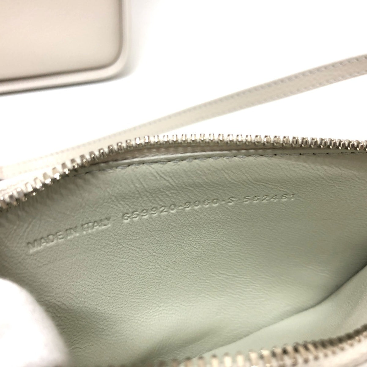 Balenciaga White Leather Shoulder Bag (Pre-Owned)