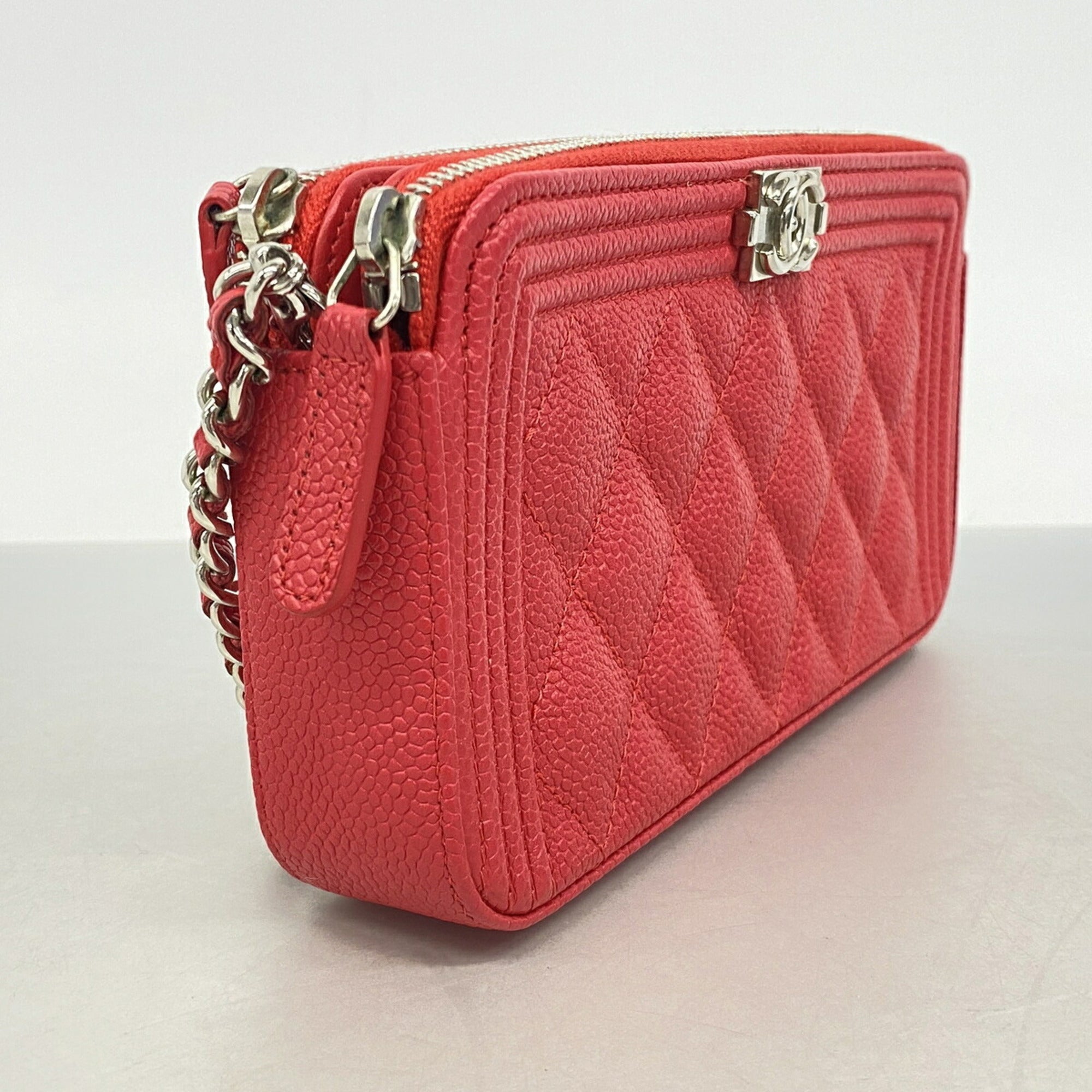 Chanel Red Color Grained Calfskin Shoulder Bag (Pre-Owned)