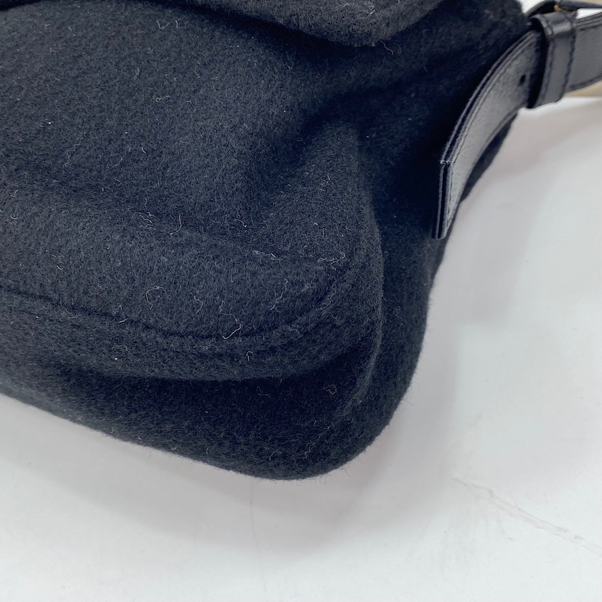 Fendi Black Shoulder Bag (Pre-Owned)