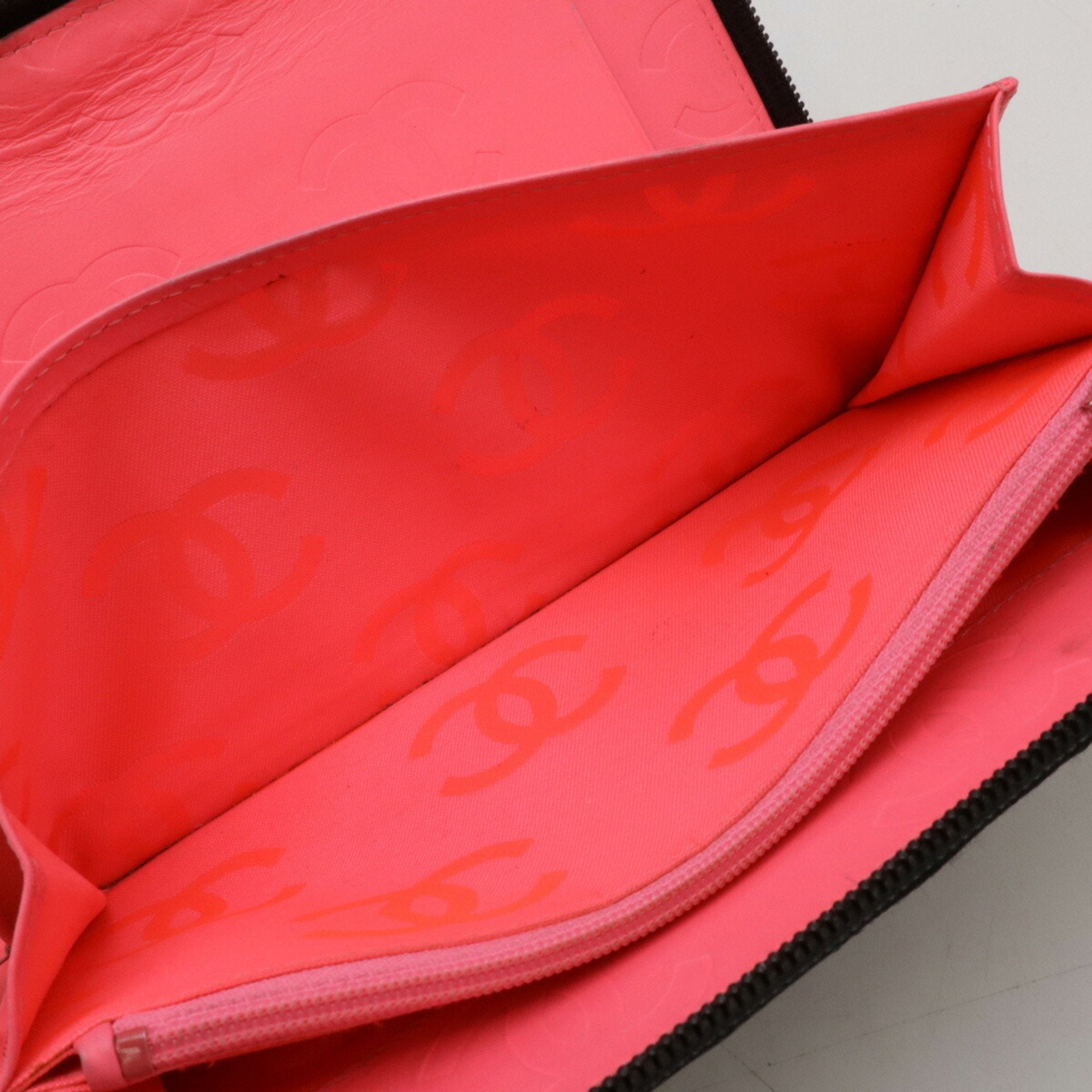 Chanel Black Pink Leather Long Wallet (Bi-Fold) (Pre-Owned)