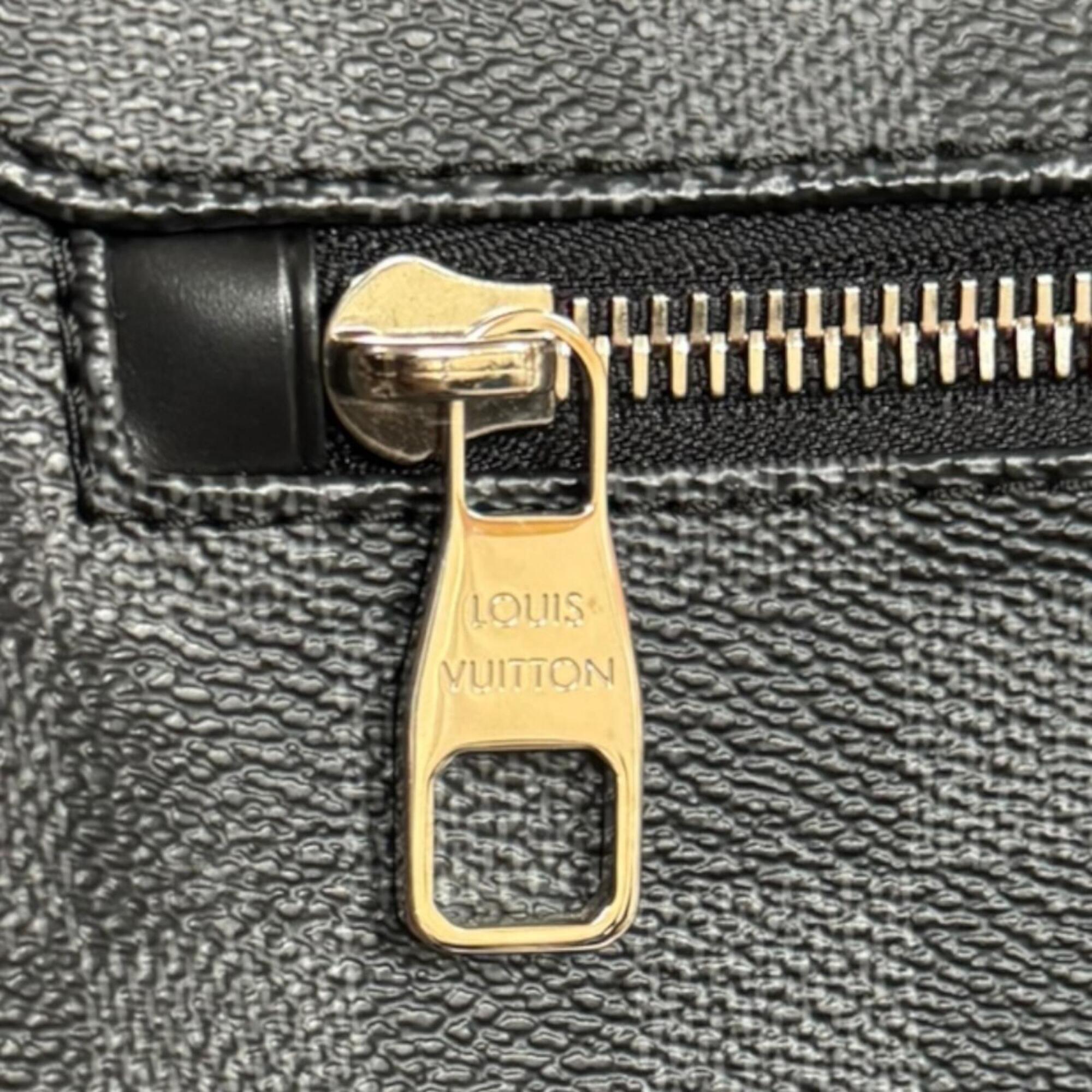 Louis Vuitton Damier Graphite Black Gray Damier Graphite Shoulder Bag (Pre-Owned)