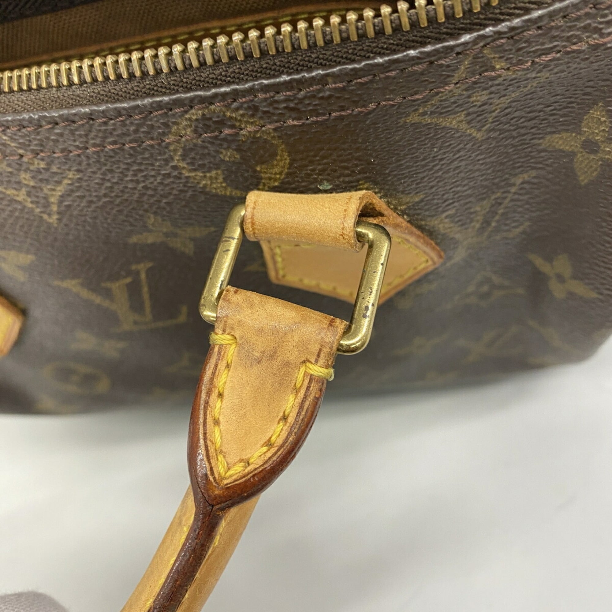 Louis Vuitton Brown Handbag (Pre-Owned)