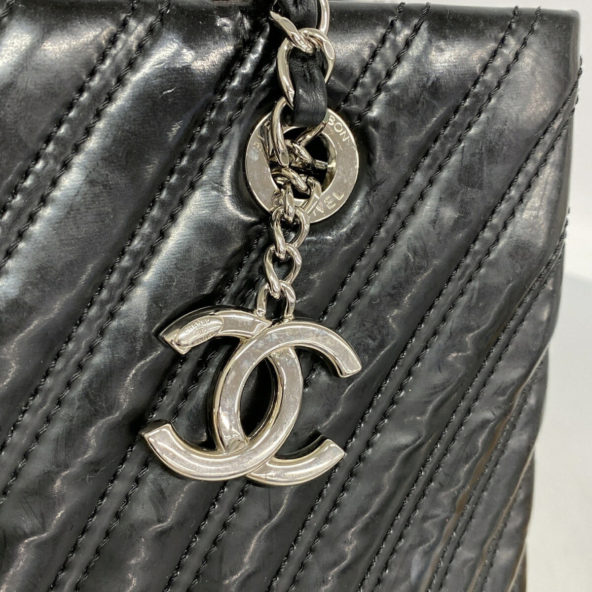 Chanel Black Patent Leather Tote Bag (Pre-Owned)