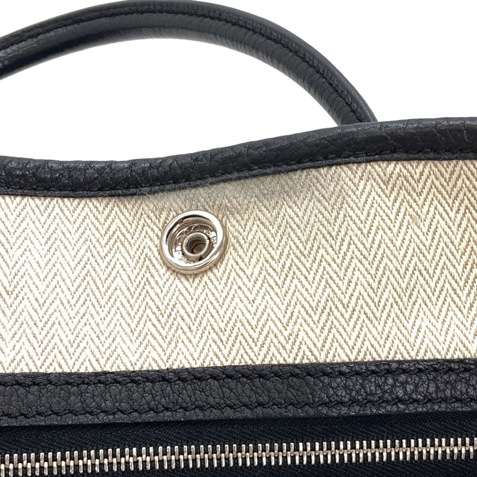 Hermes Black Negonda Leather Handbag (Pre-Owned)