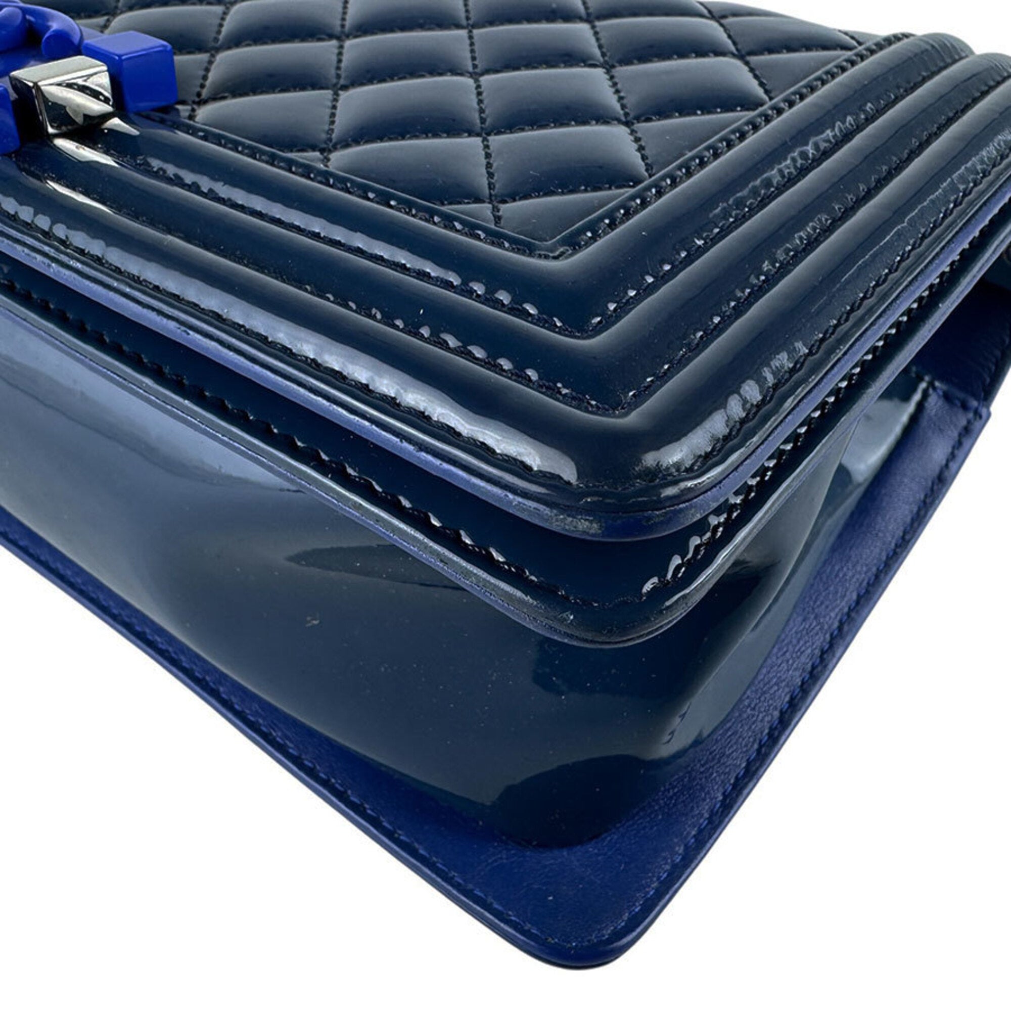 Chanel Navy Patent Leather Shoulder Bag (Pre-Owned)