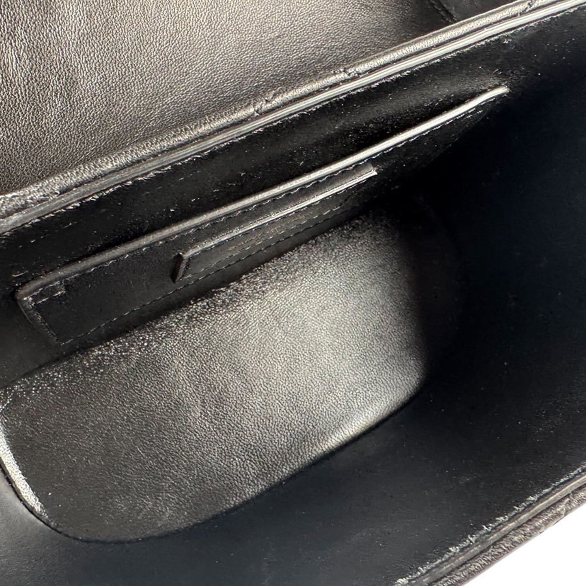 Saint Laurent Black Leather Shoulder Bag (Pre-Owned)