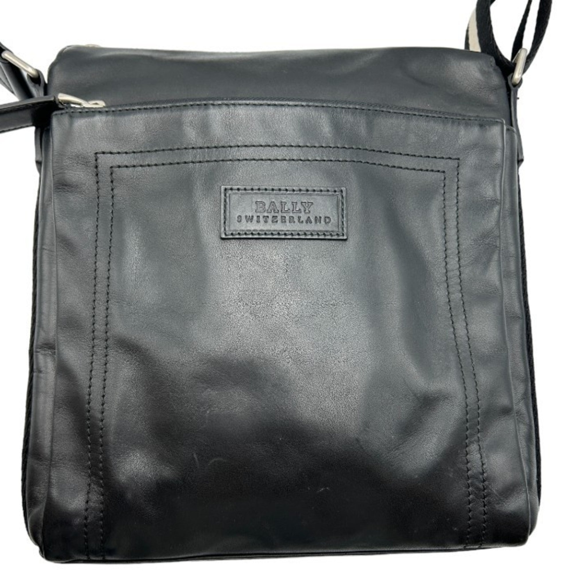 Bally Black Leather Shoulder Bag (Pre-Owned)