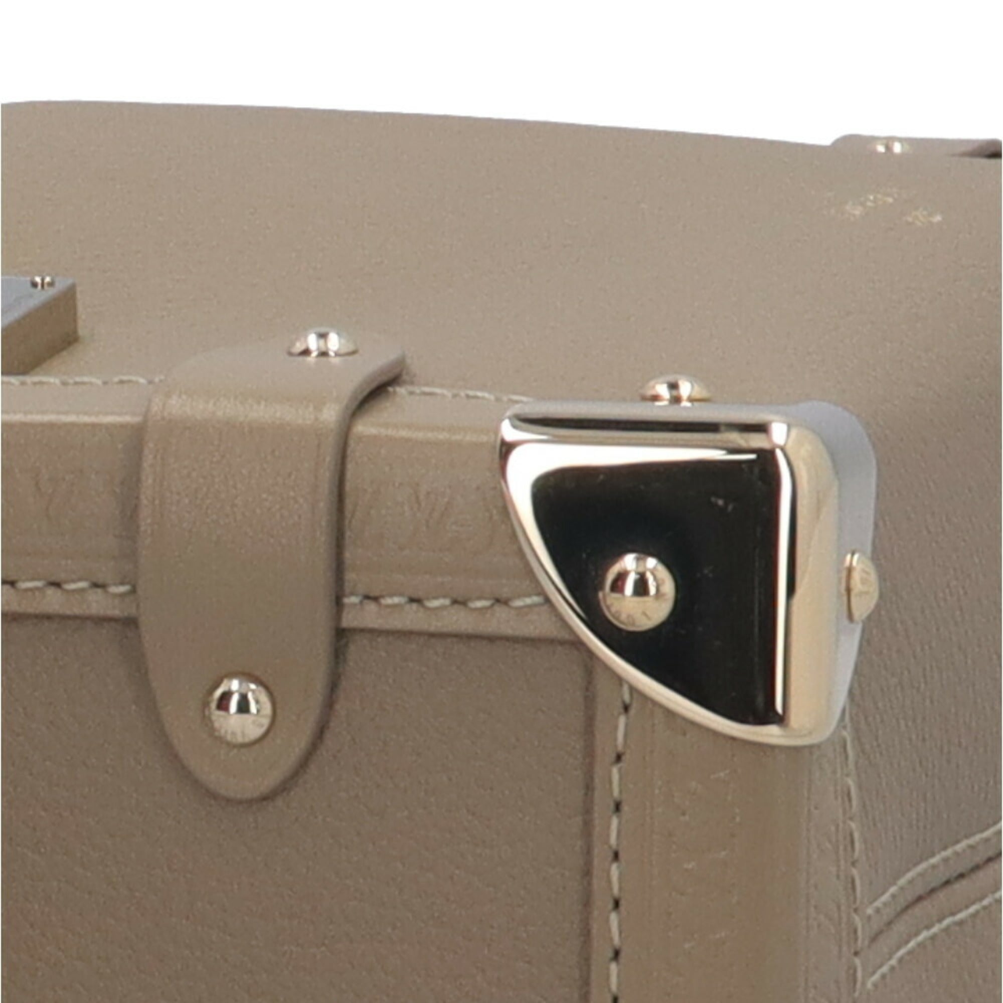 Louis Vuitton Beige Taupe Leather Shoulder Bag (Pre-Owned)