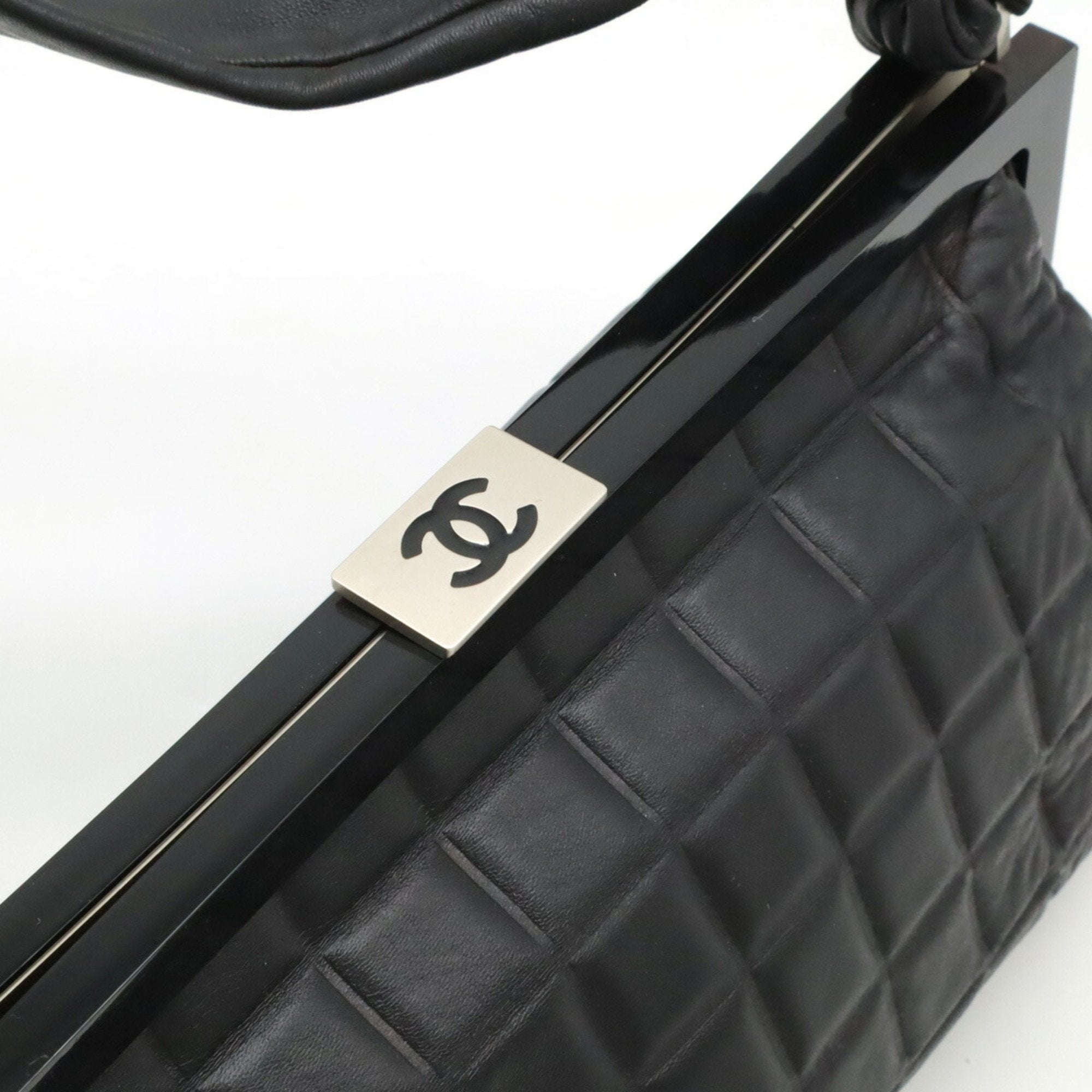 Chanel Black Leather Handbag Shoulder Bag (Pre-Owned)