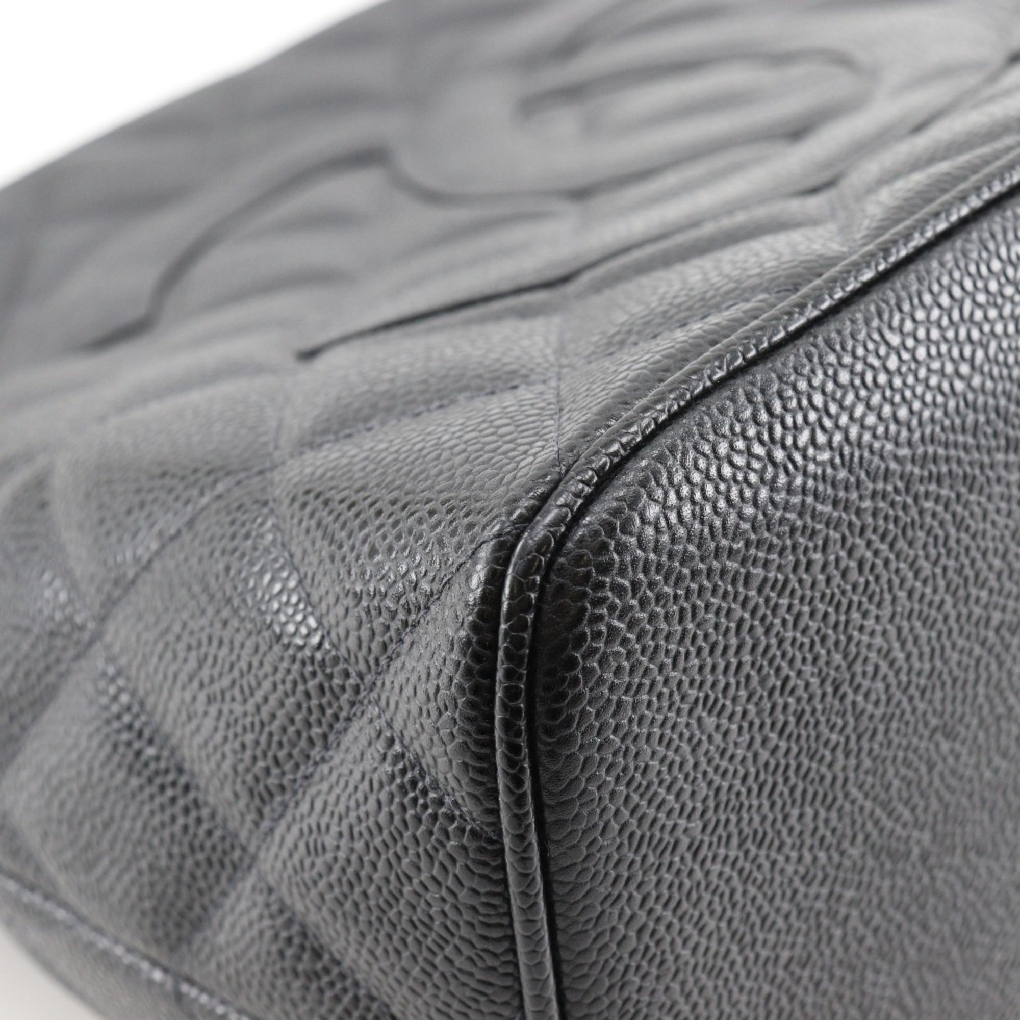 Chanel Matelasse Black Grained Calfskin Tote Bag (Pre-Owned)
