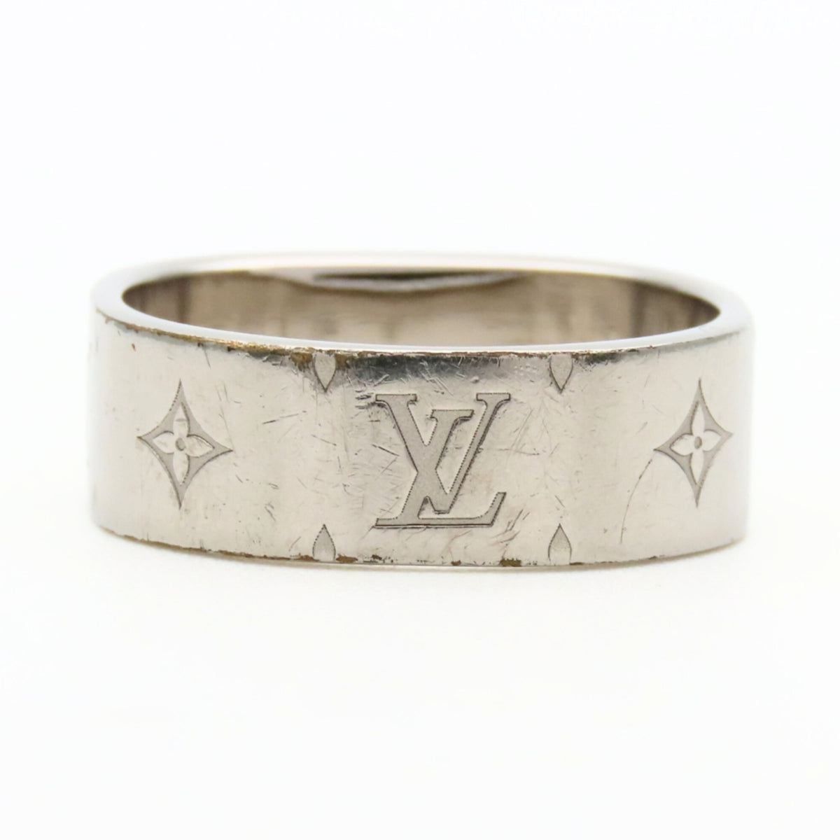 Louis Vuitton Silver Metal Band Ring (Pre-Owned)