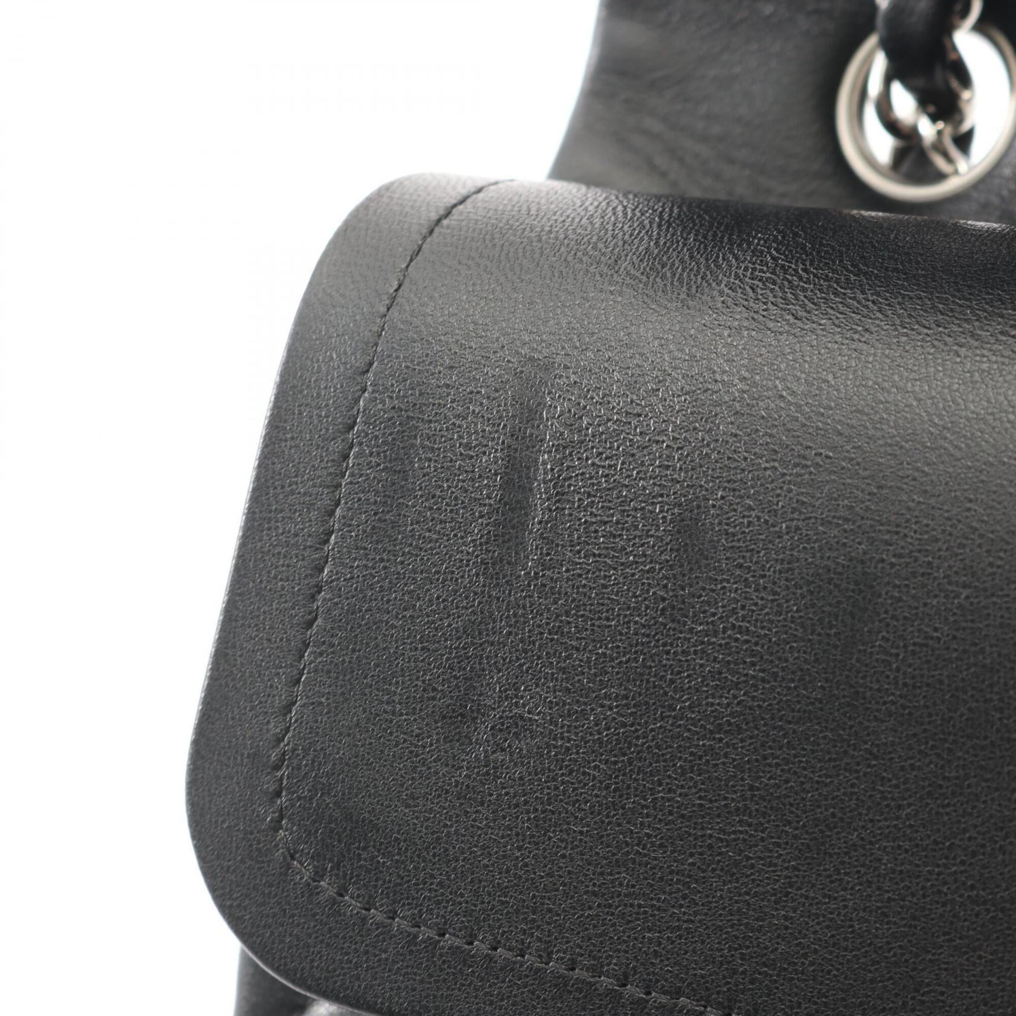 Chanel Black Leather Handbag Shoulder Bag (Pre-Owned)