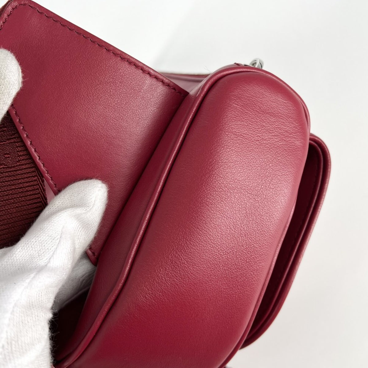 Christian Dior Red Color Leather Sling Bag (Pre-Owned)