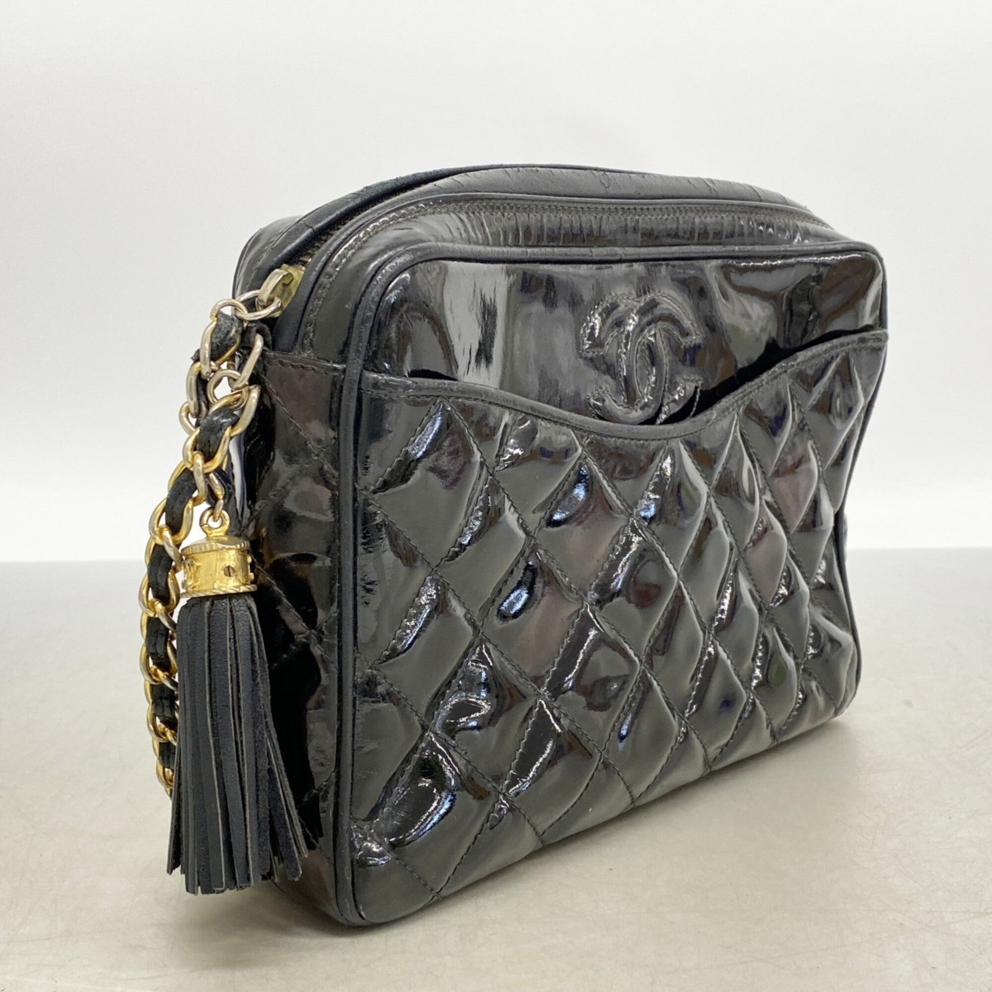 Chanel Black Patent Leather Shoulder Bag (Pre-Owned)