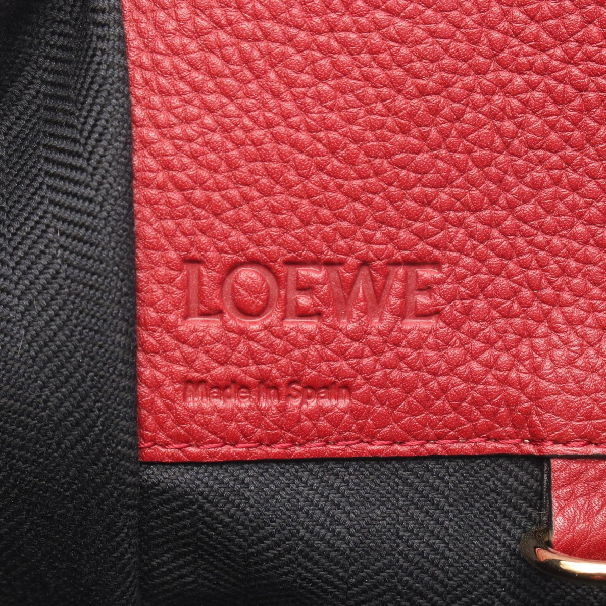 Loewe Red Color Leather Handbag (Pre-Owned)